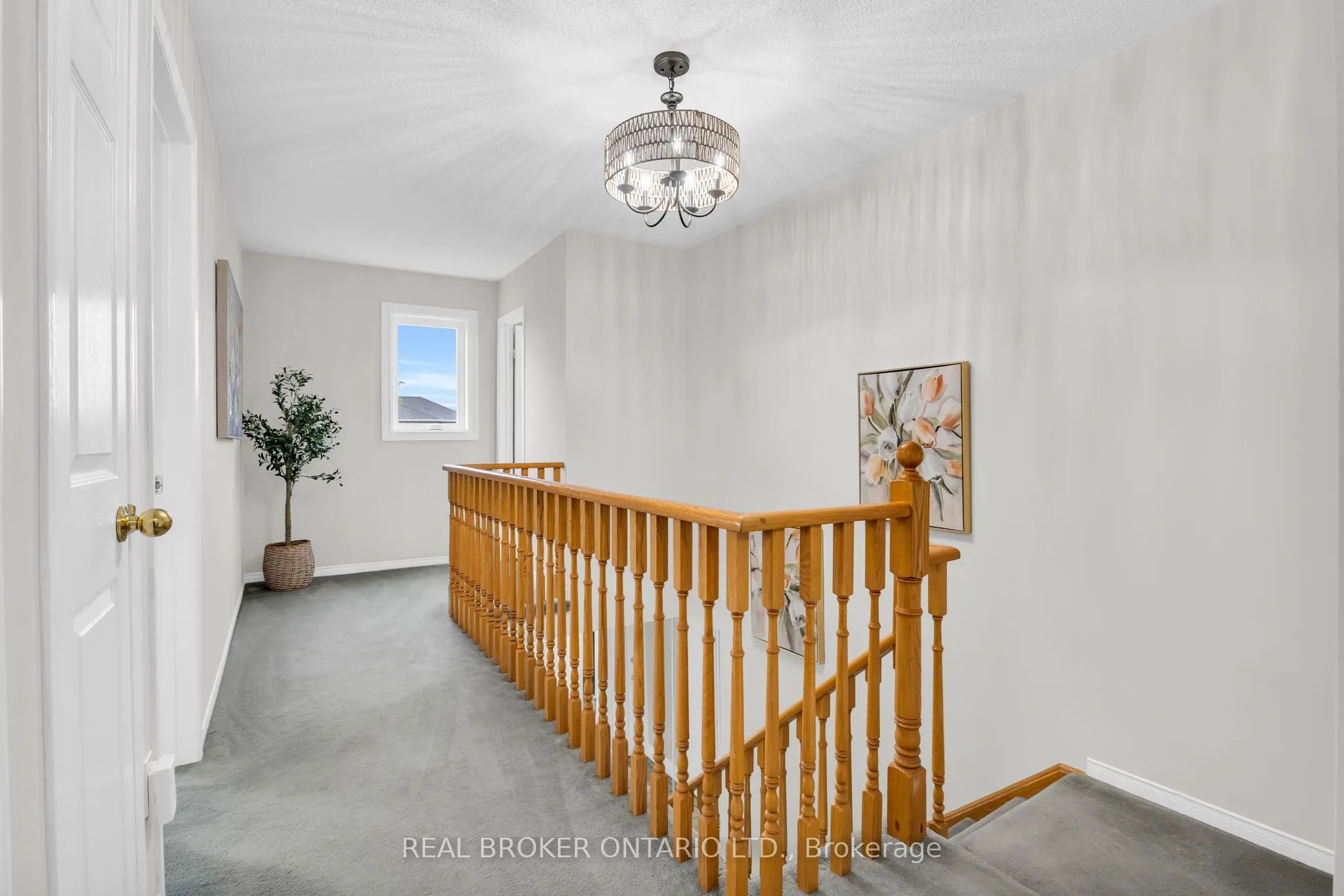 309 Howard Crescent
