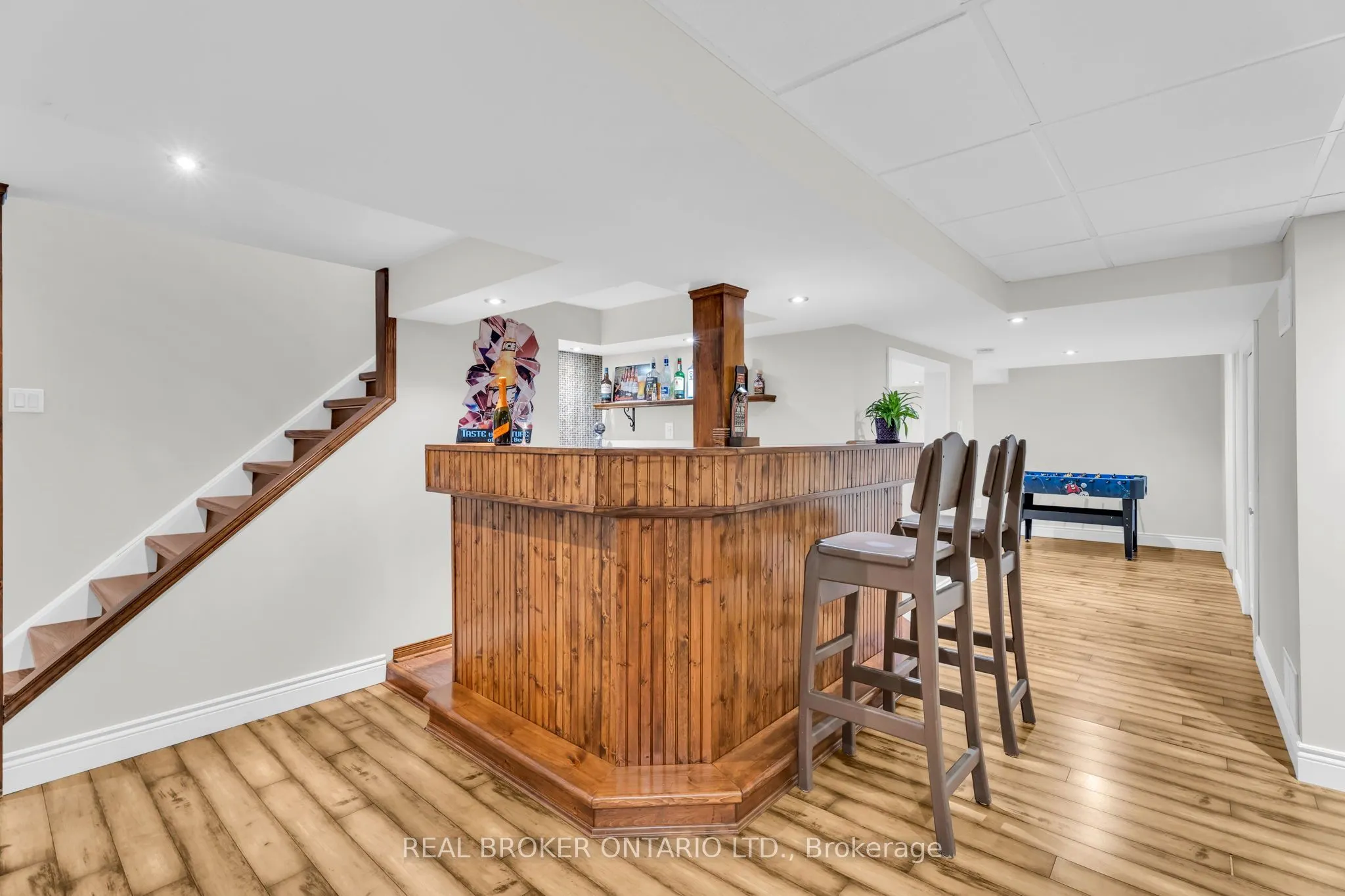 309 Howard Crescent