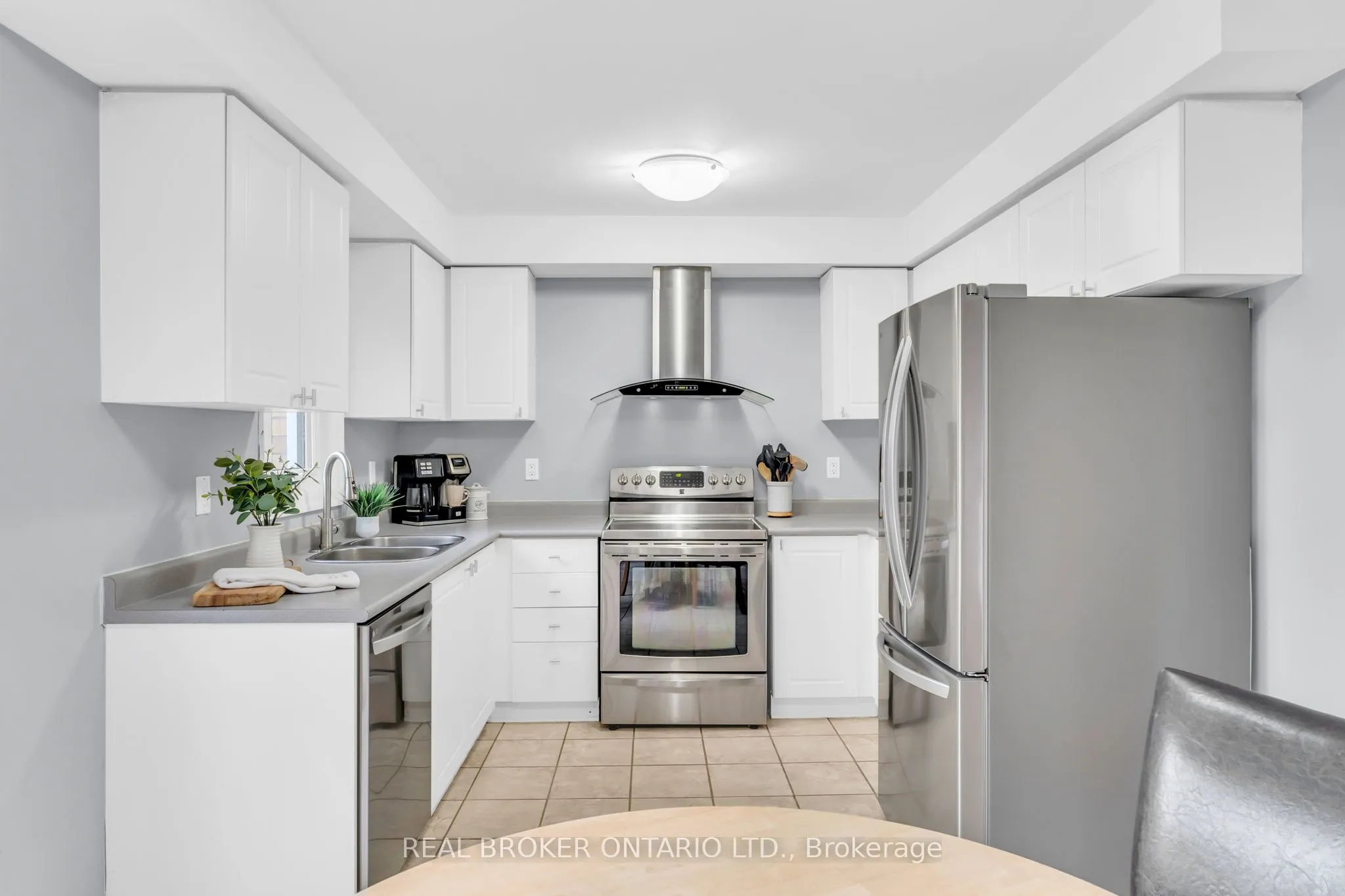 309 Howard Crescent
