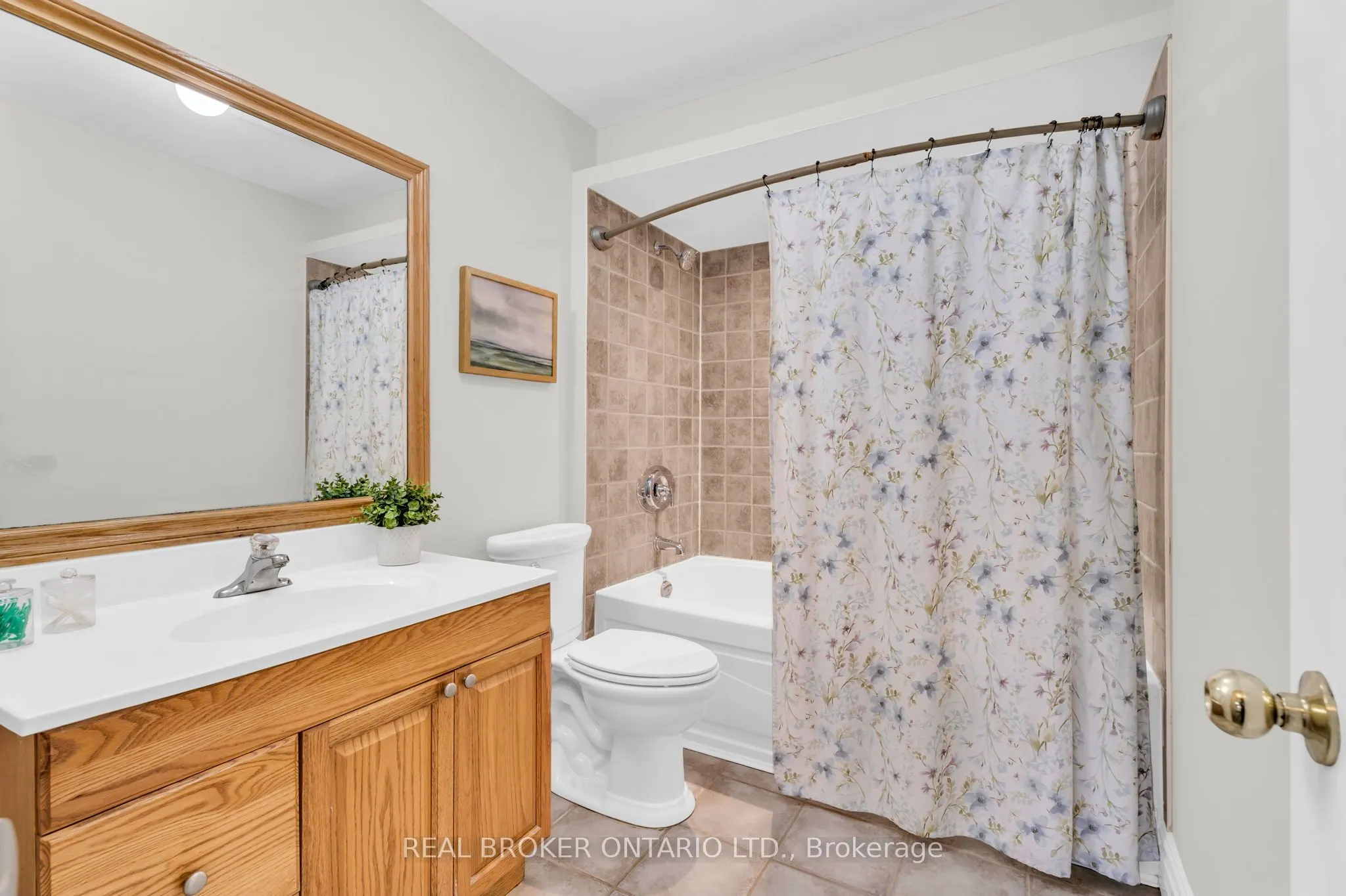 309 Howard Crescent