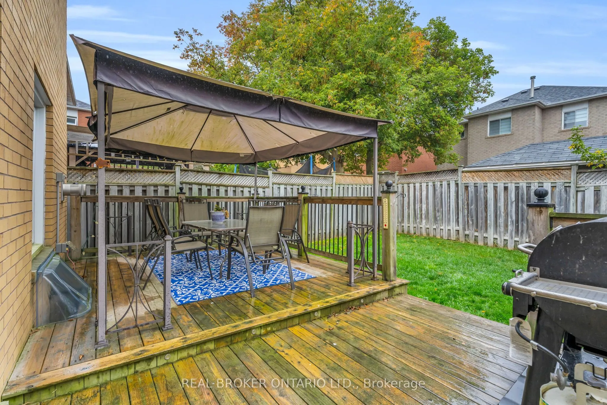 309 Howard Crescent