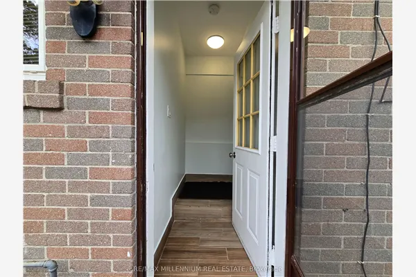 144 Clarence Street