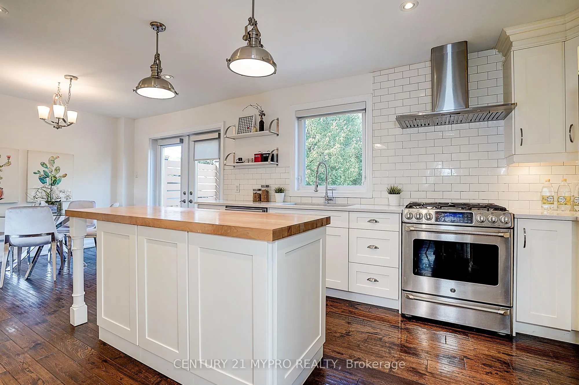 24 Gair Drive