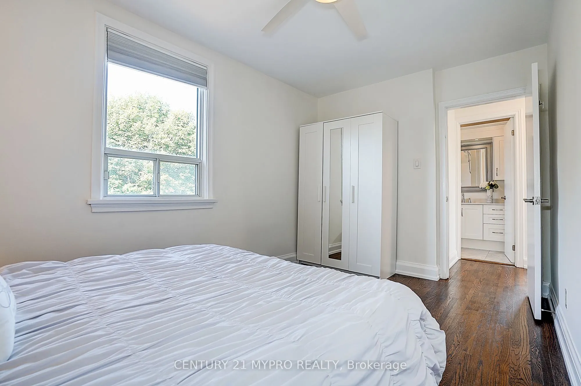 24 Gair Drive