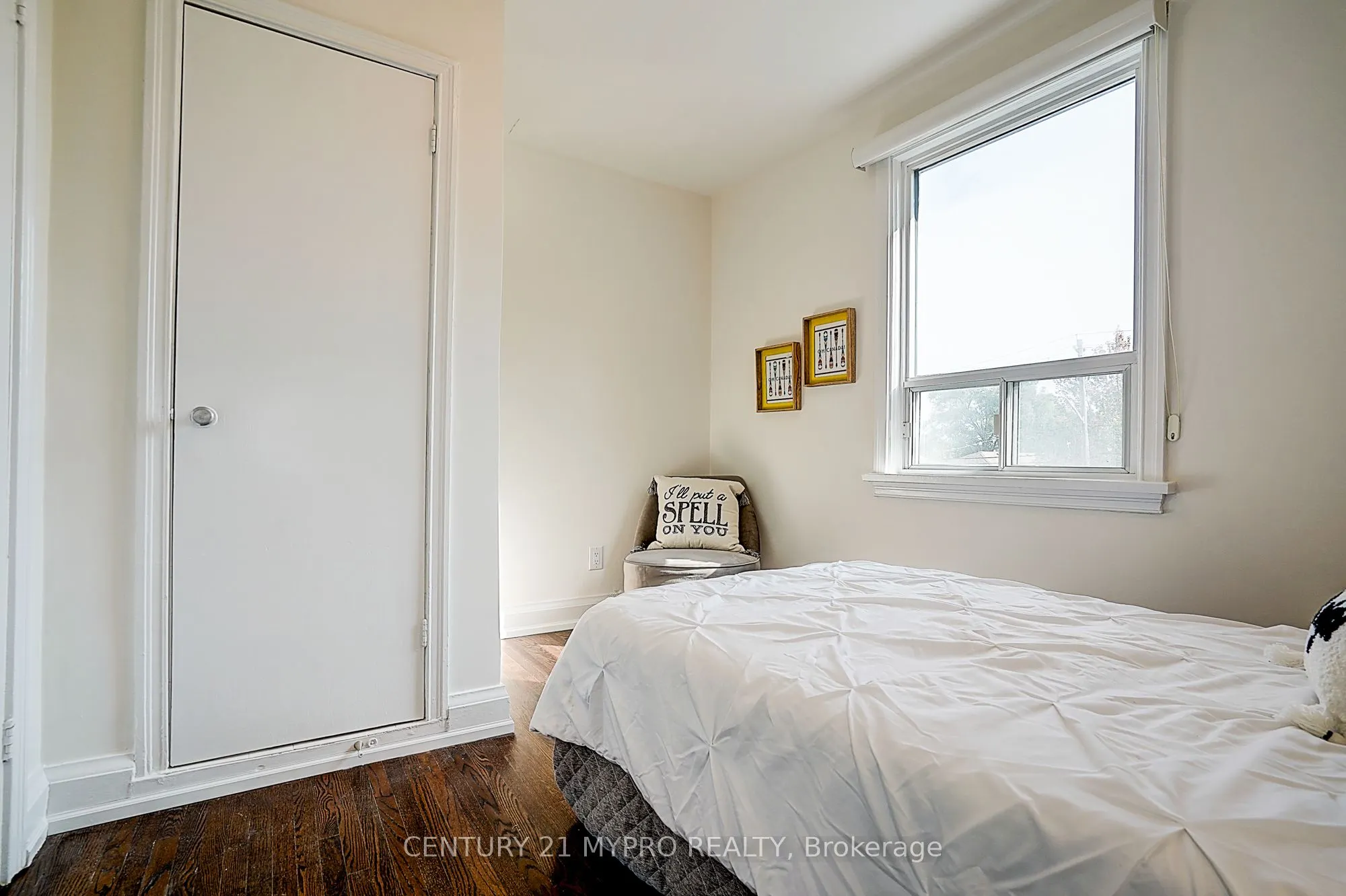 24 Gair Drive