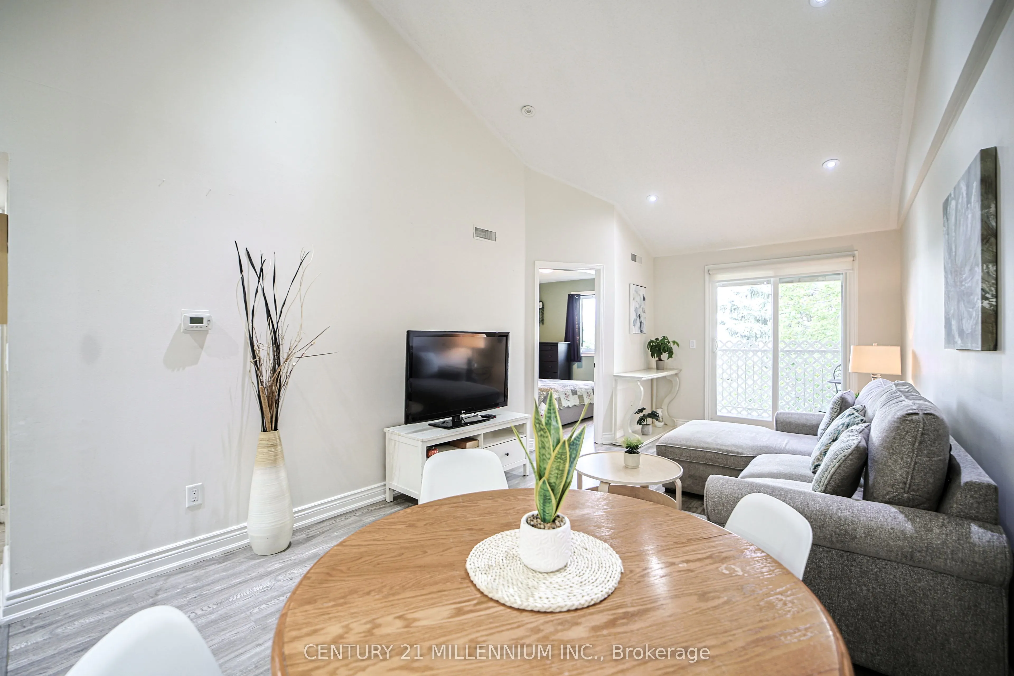 85 Bristol Road E, #164
