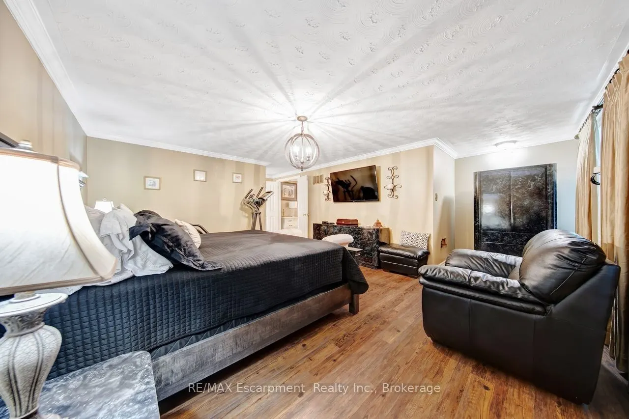 2029 Banbury Crescent