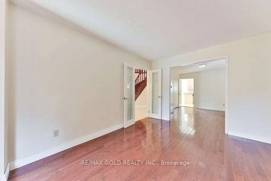 5275 Thornwood Drive