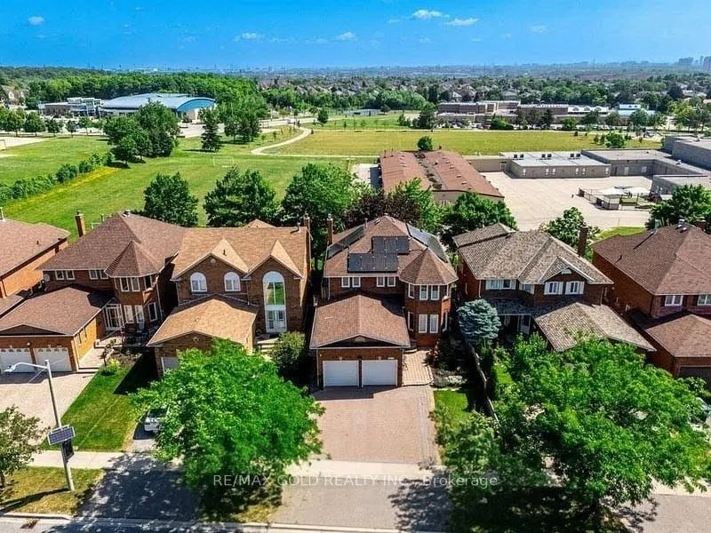 5275 Thornwood Drive