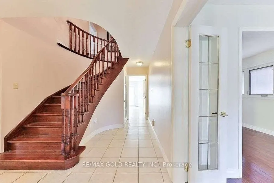 5275 Thornwood Drive