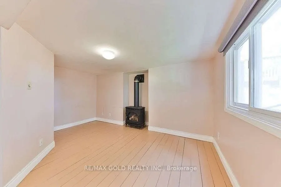5275 Thornwood Drive