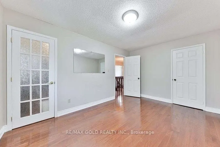 5275 Thornwood Drive