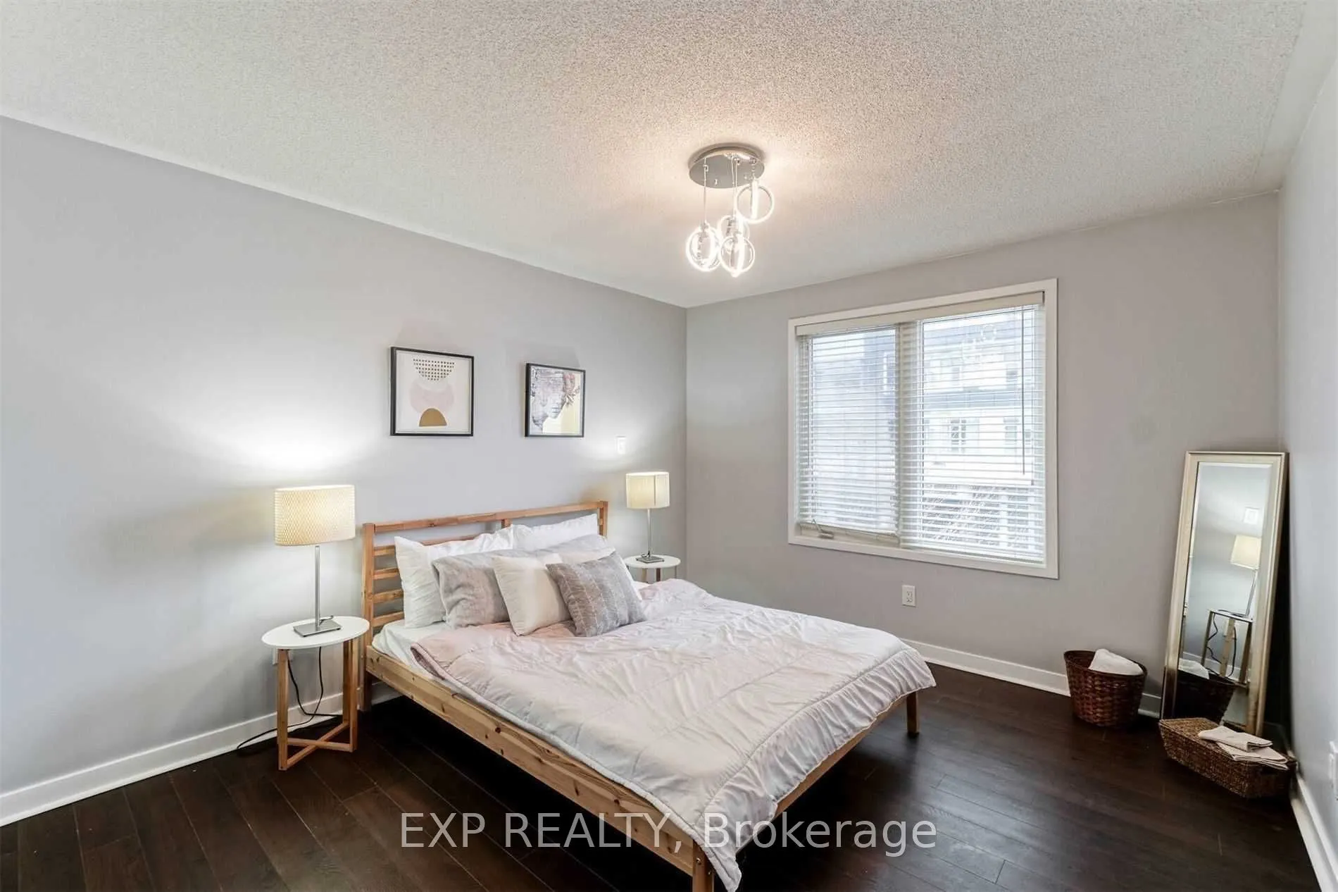 370 Square One Dr Drive N, #19