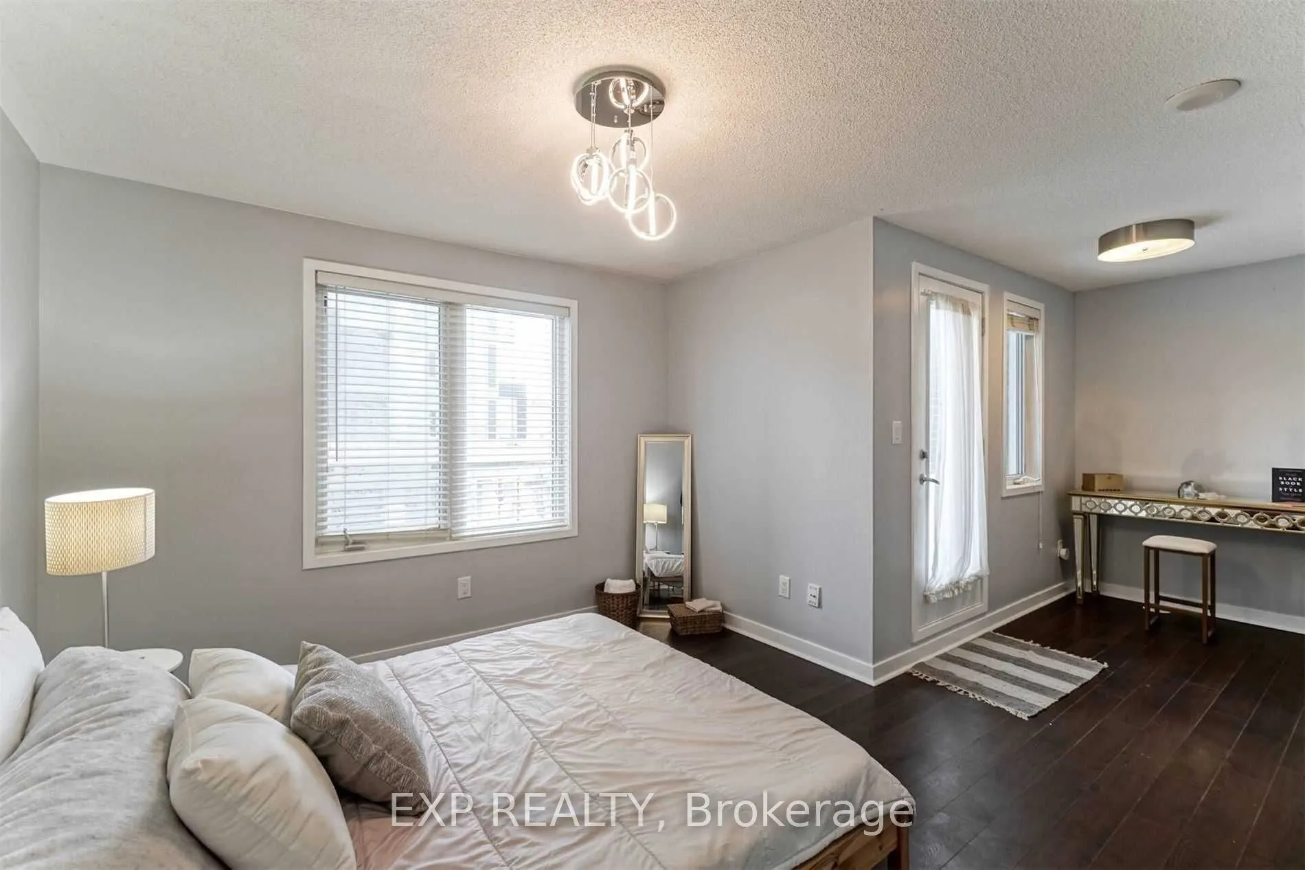 370 Square One Dr Drive N, #19