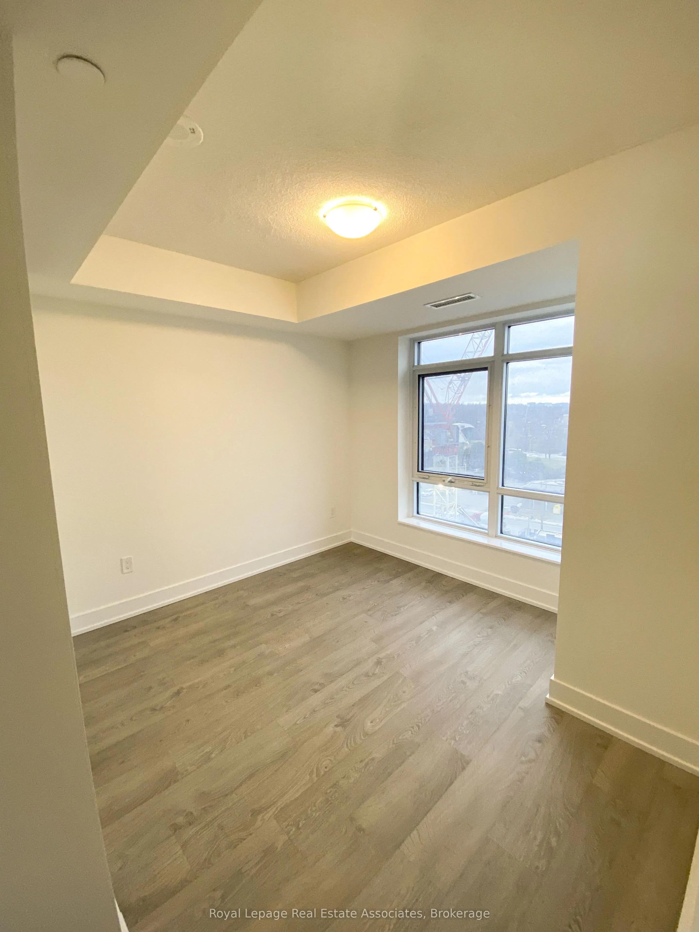 7 Mabelle Avenue, #2506