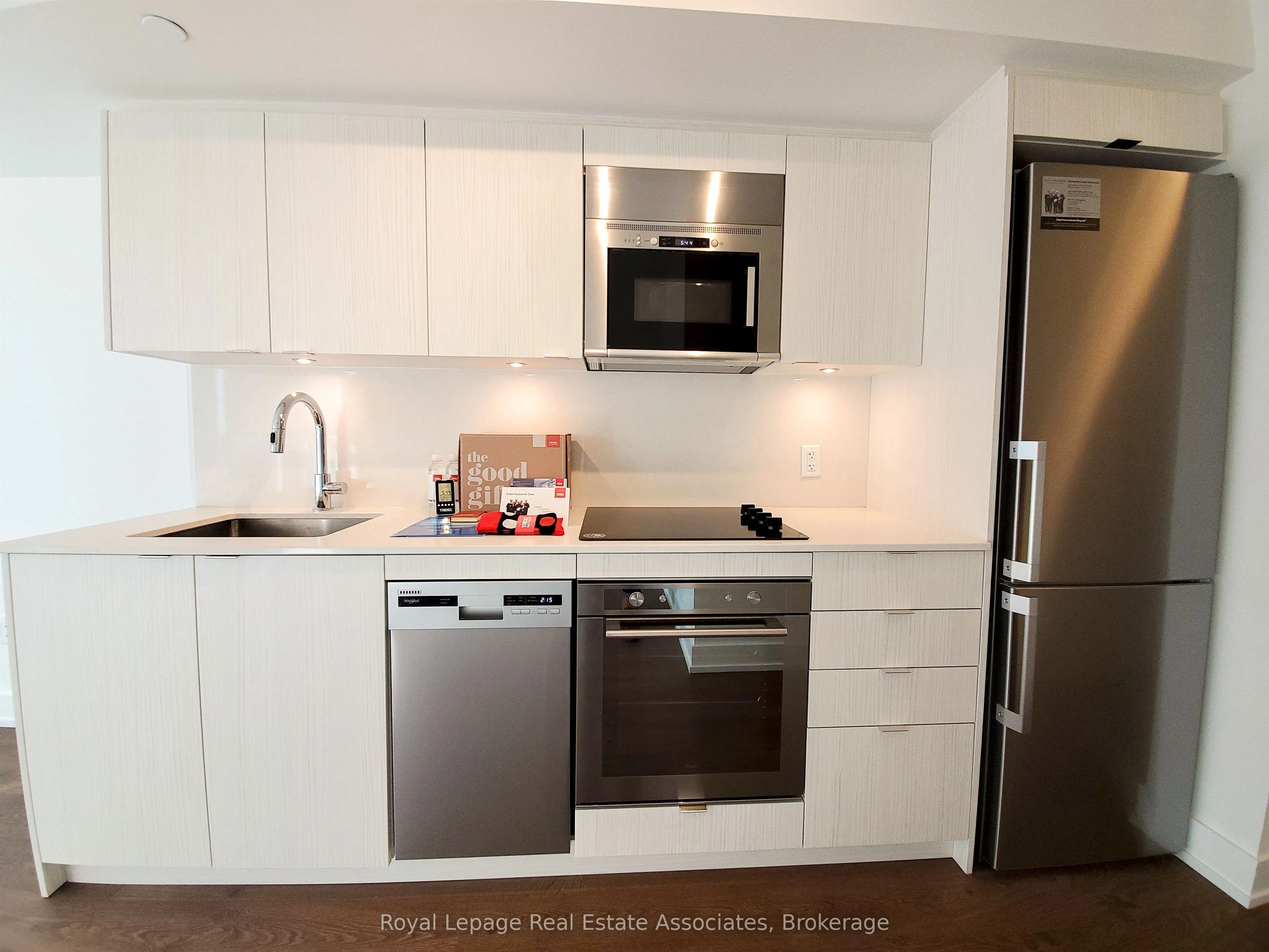 5 Mabelle Avenue, #1531