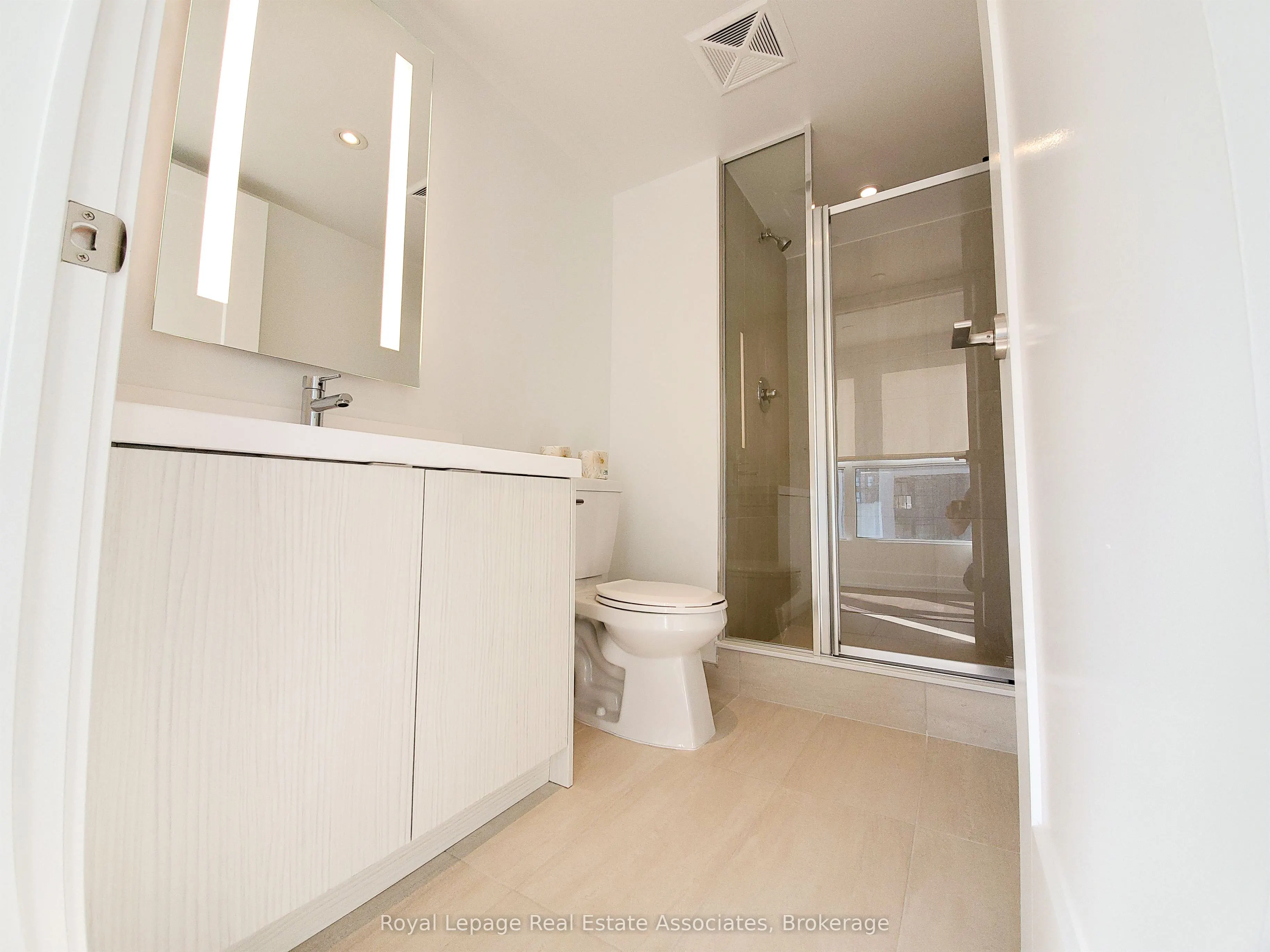5 Mabelle Avenue, #1531