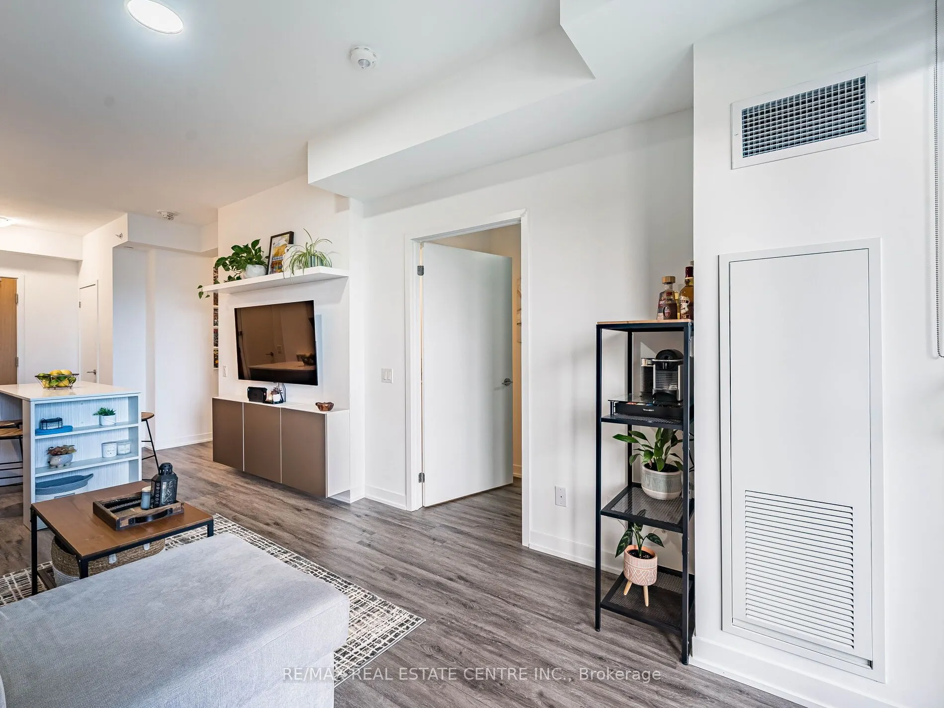 1787 St Clair Avenue W, #429