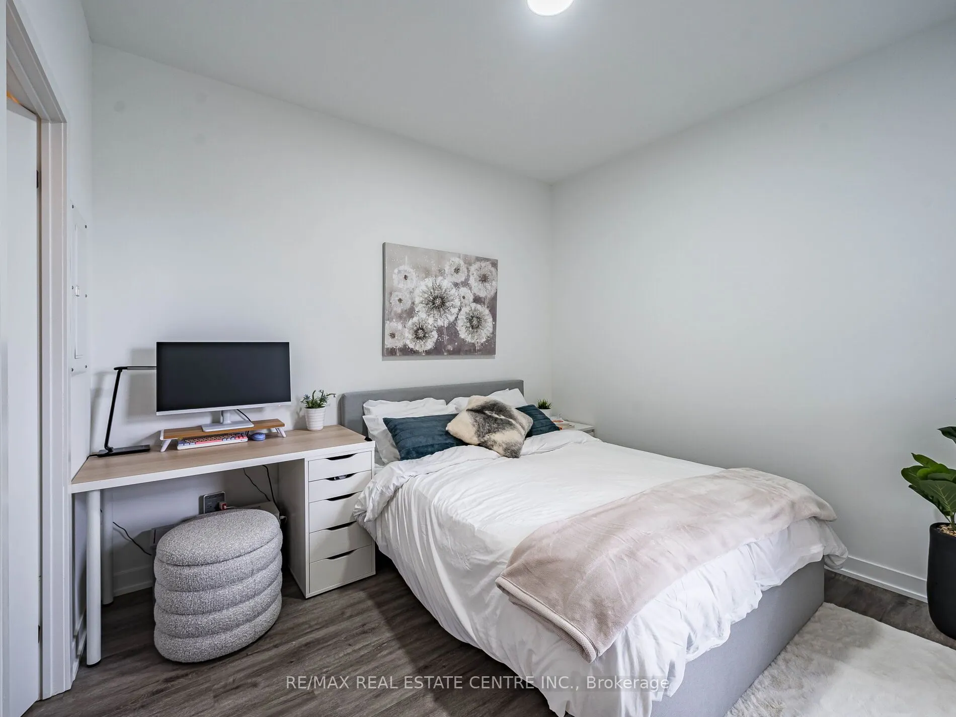 1787 St Clair Avenue W, #429