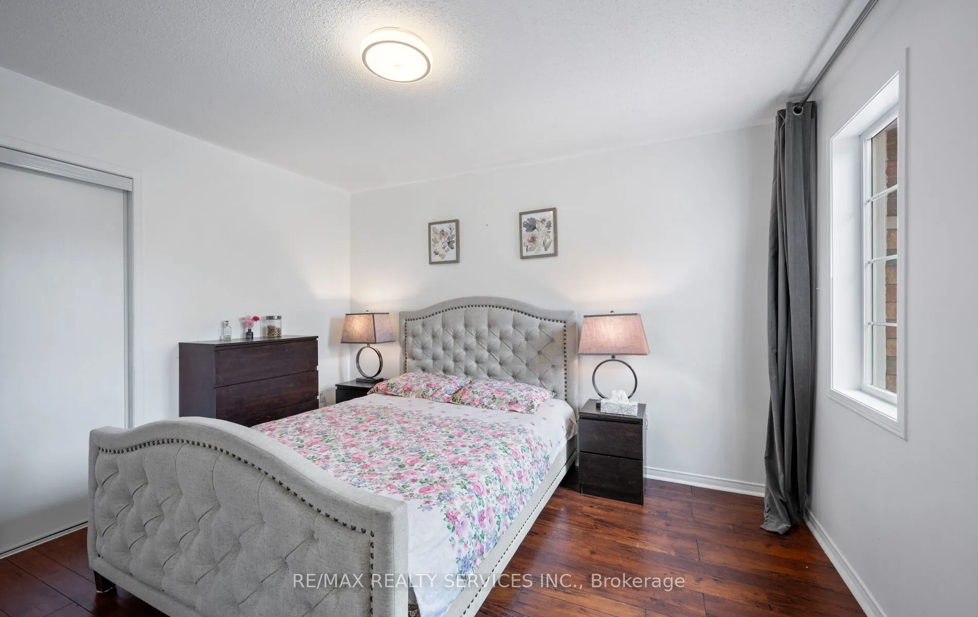 87 Queen Mary Drive