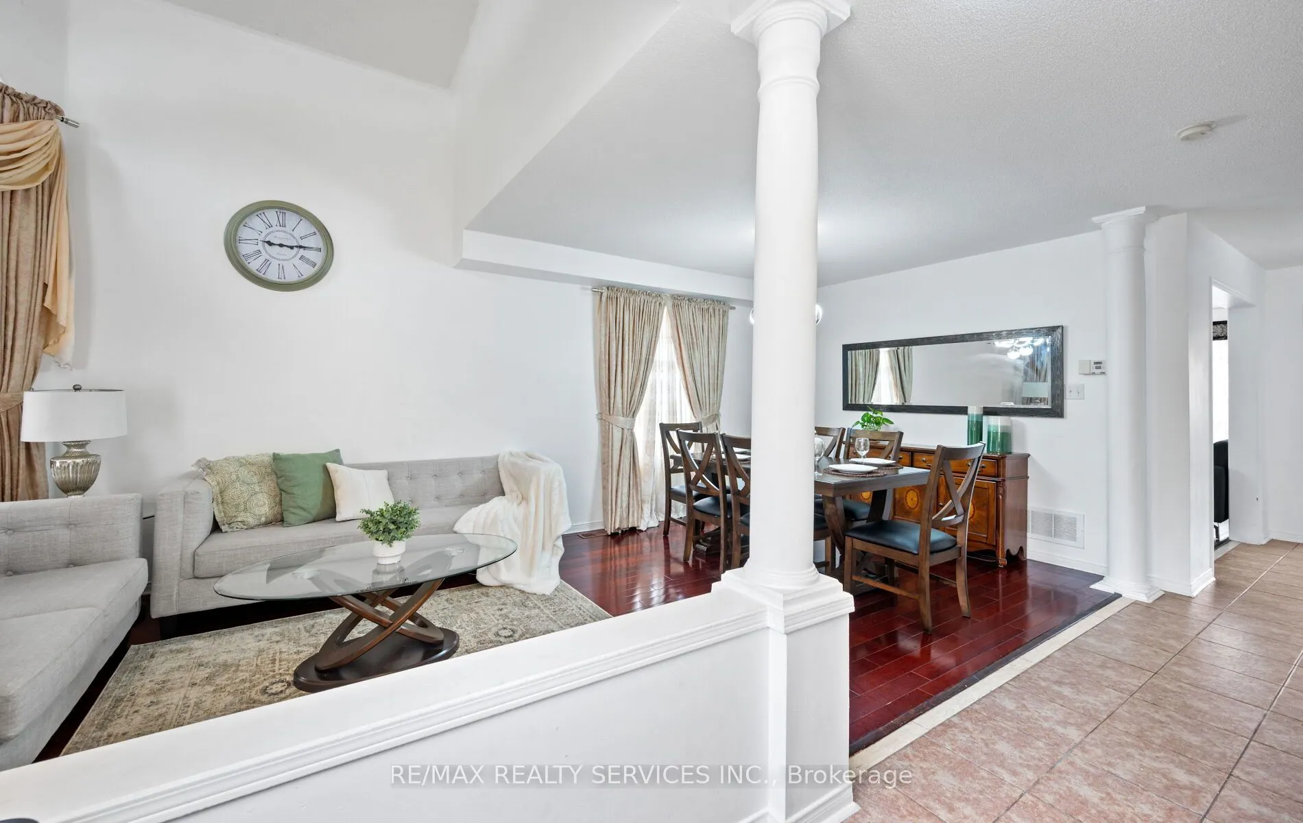 87 Queen Mary Drive