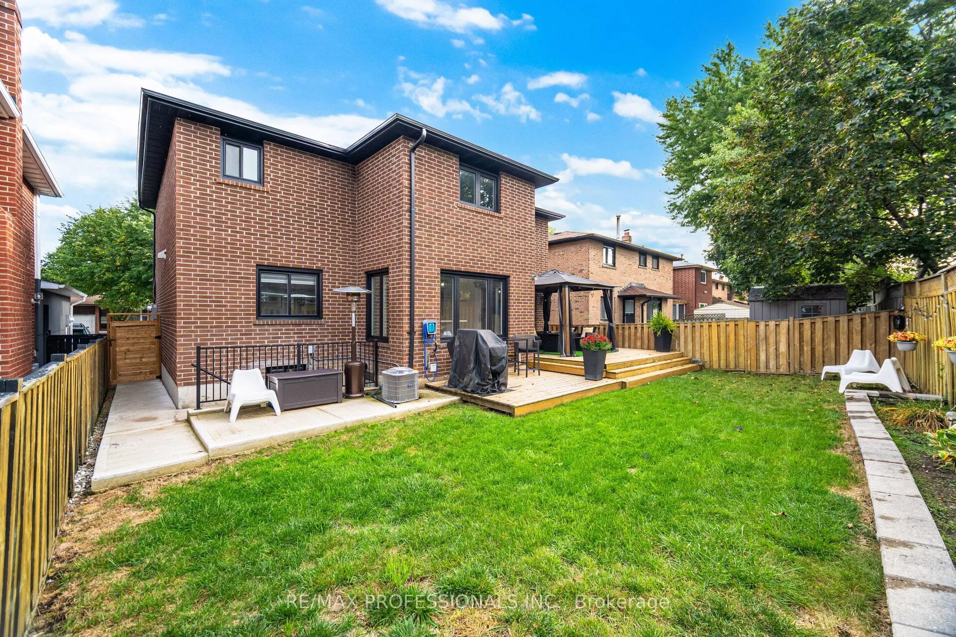 102 Tanager Square