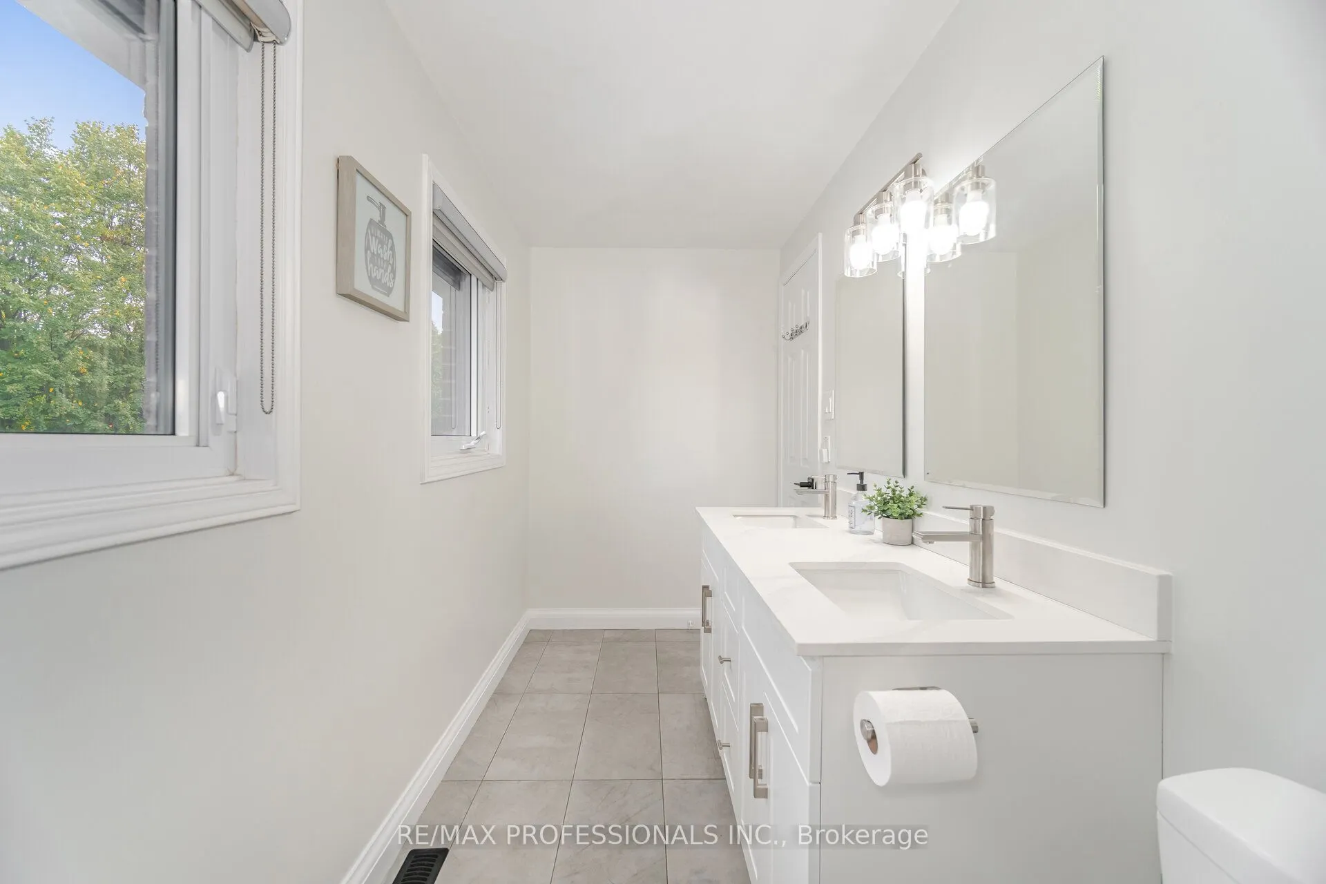 102 Tanager Square