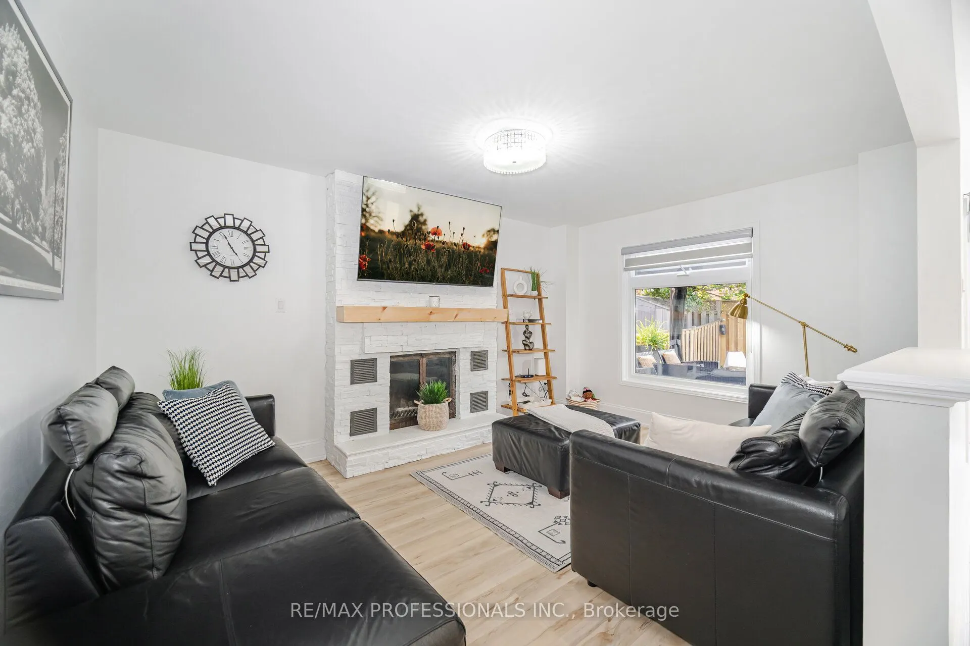 102 Tanager Square