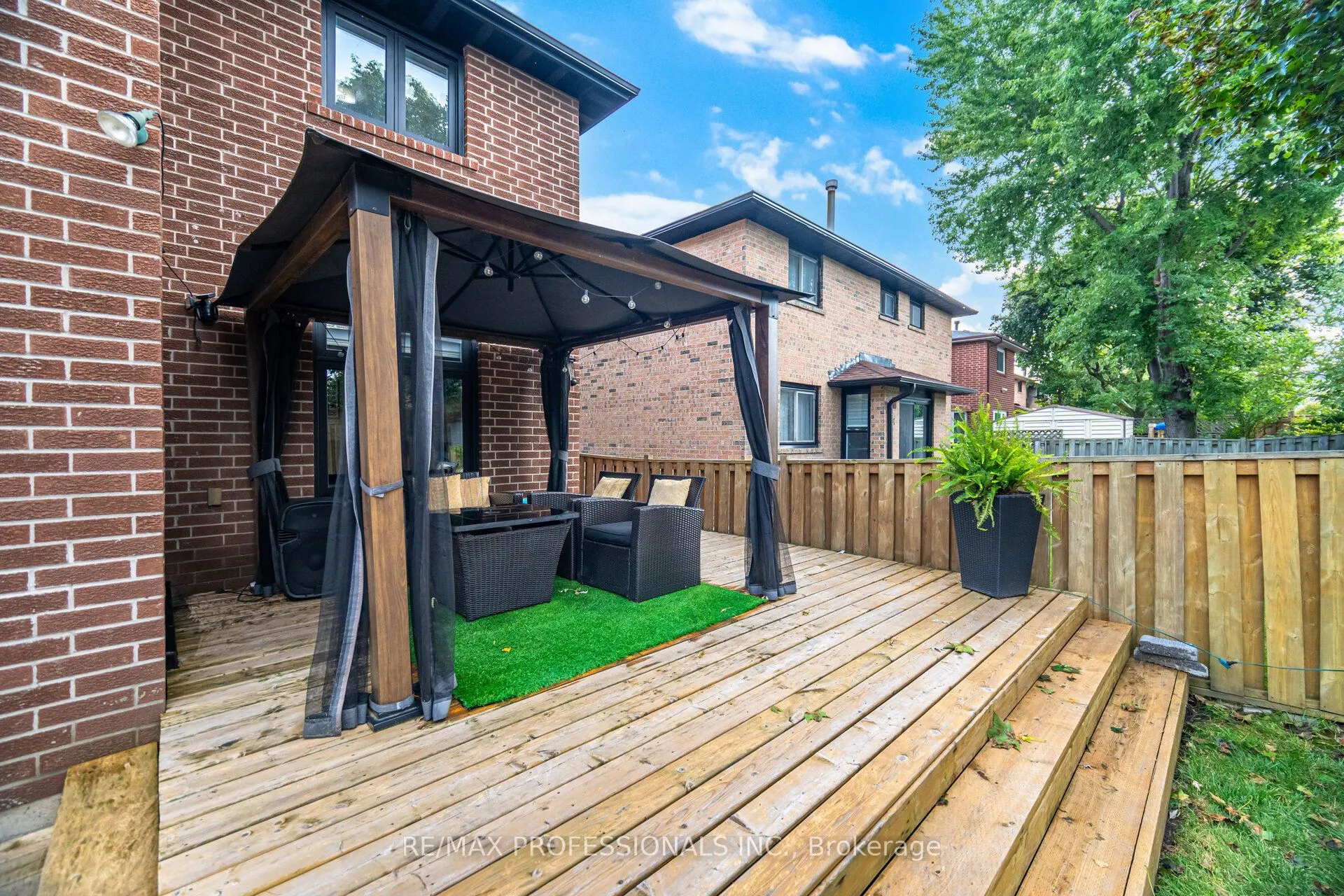 102 Tanager Square