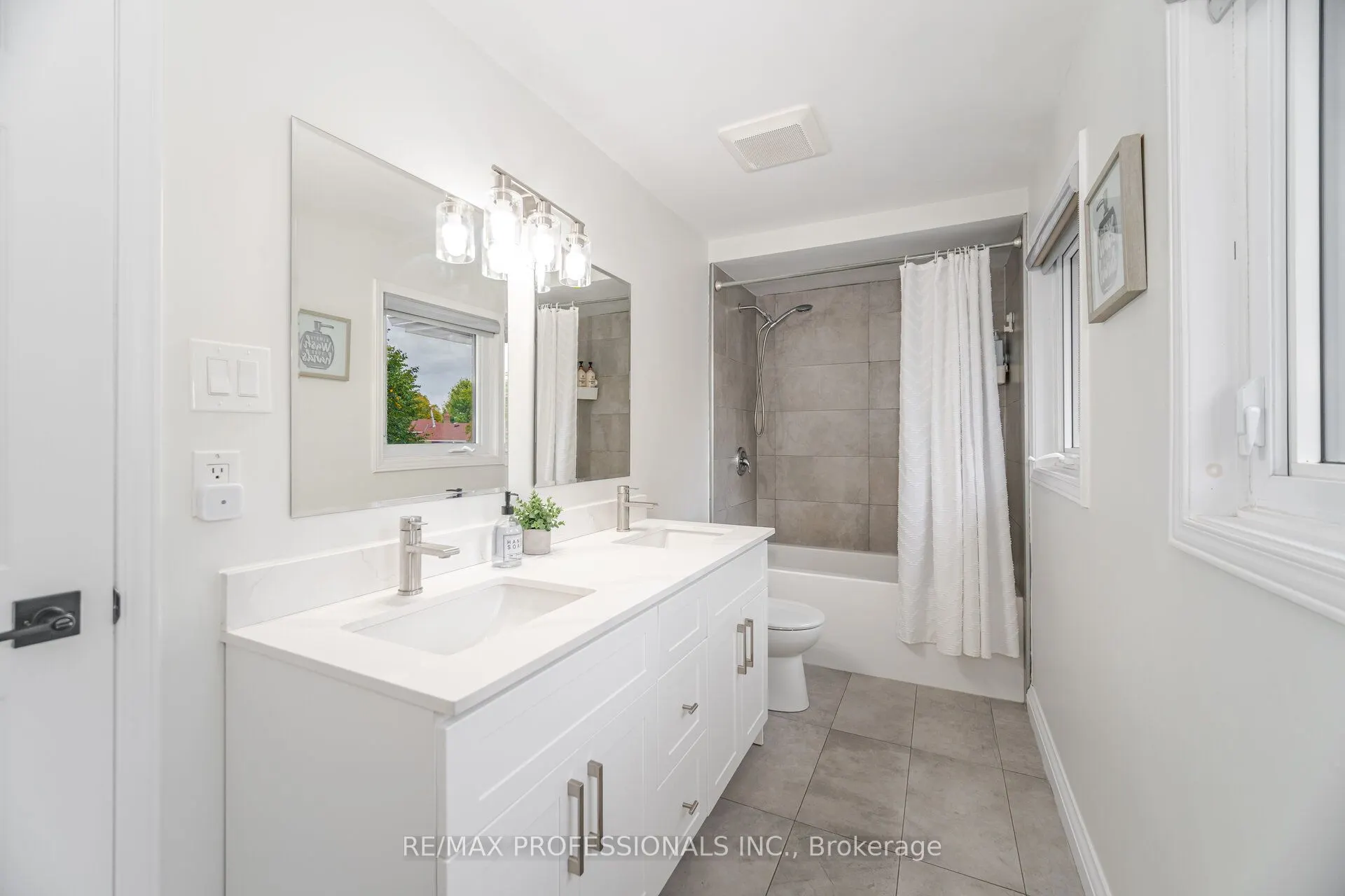102 Tanager Square