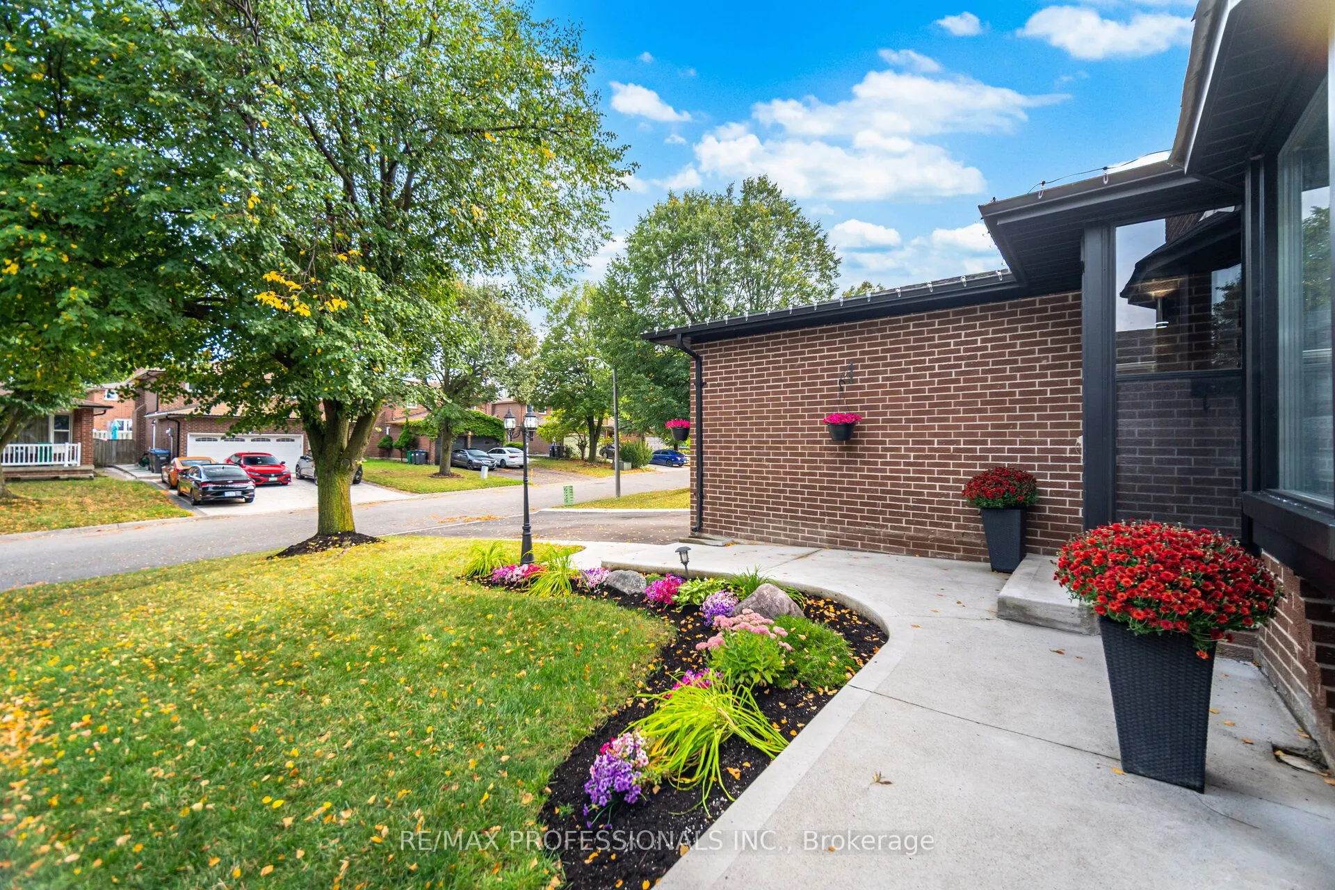 102 Tanager Square