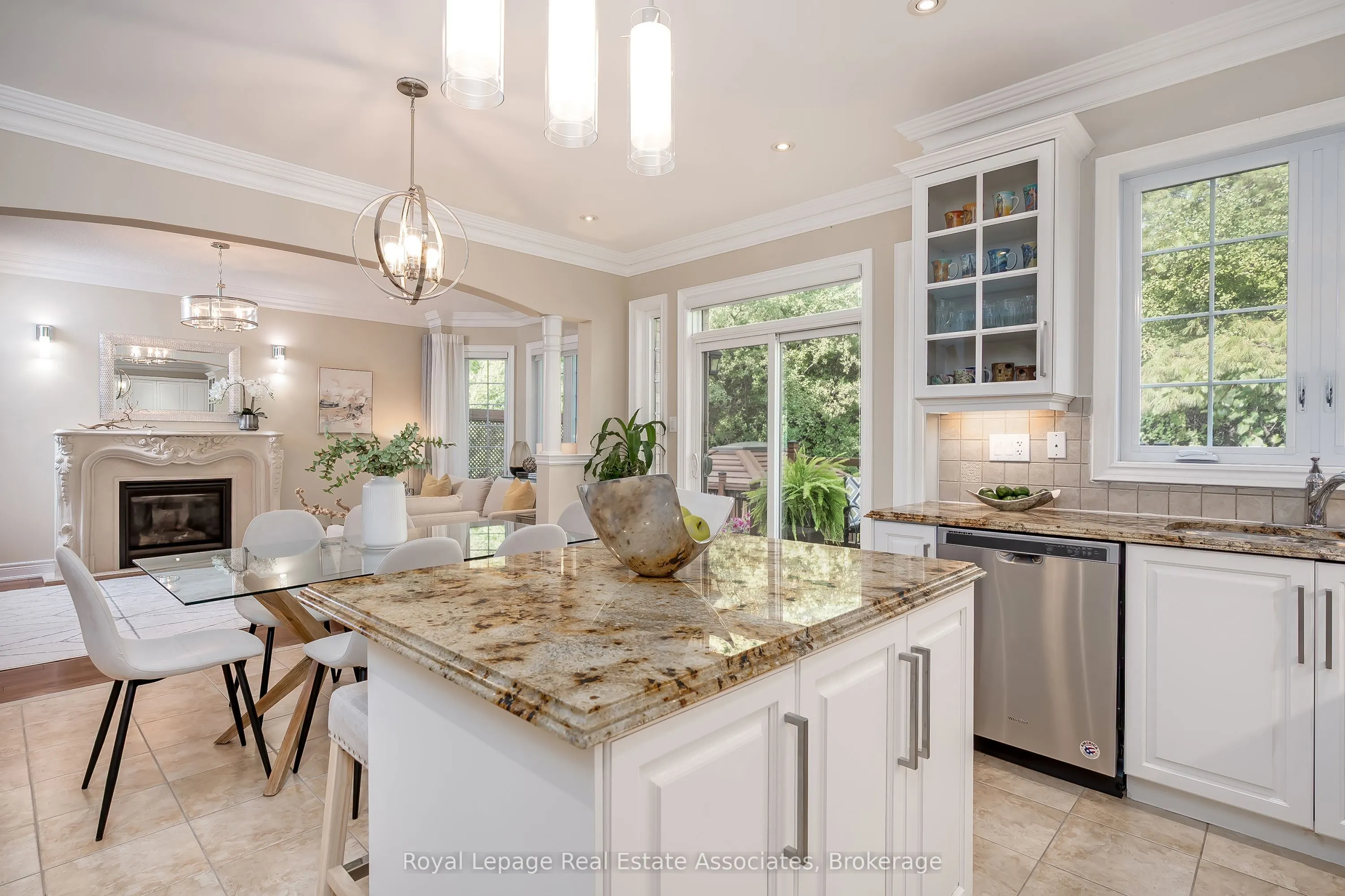 2257 Adirondak Trail