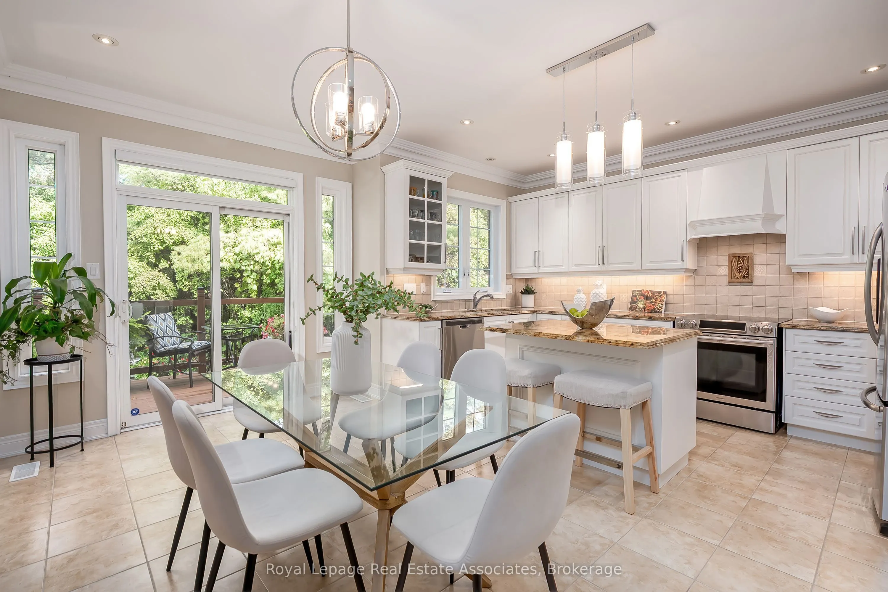 2257 Adirondak Trail