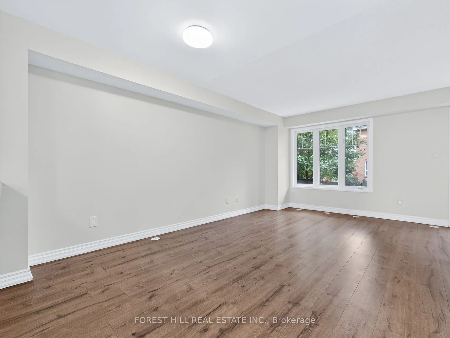 5050 Intrepid Drive, #20