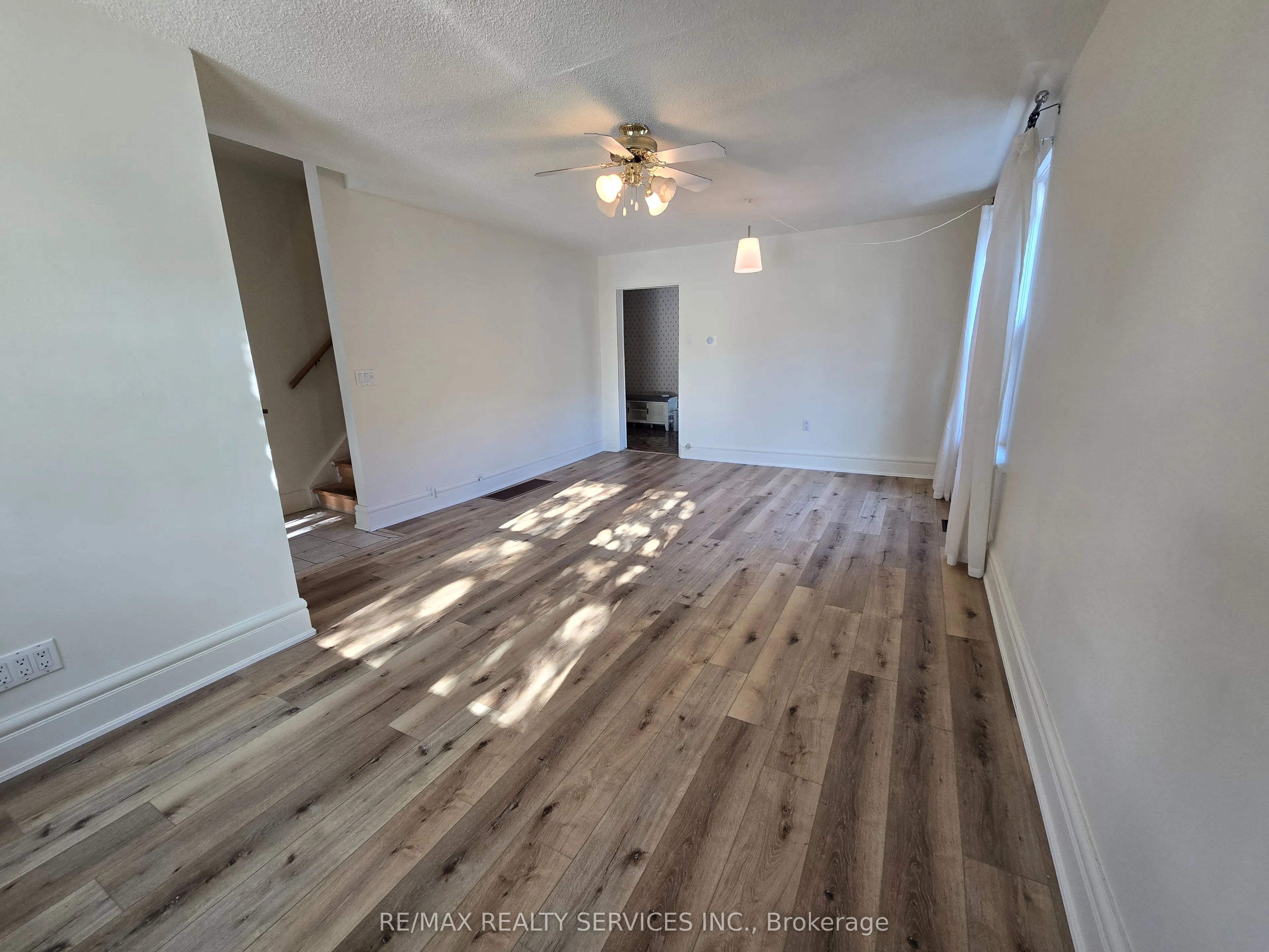 82 Rosedale Avenue W