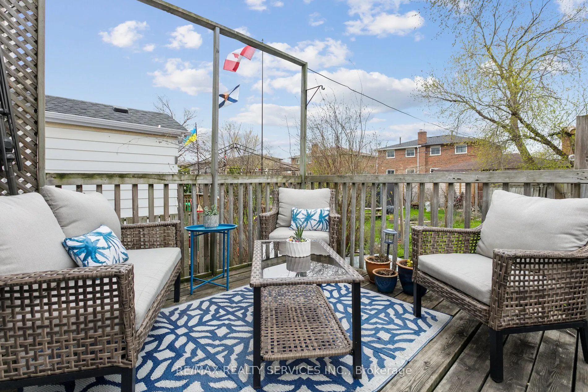 82 Rosedale Avenue W