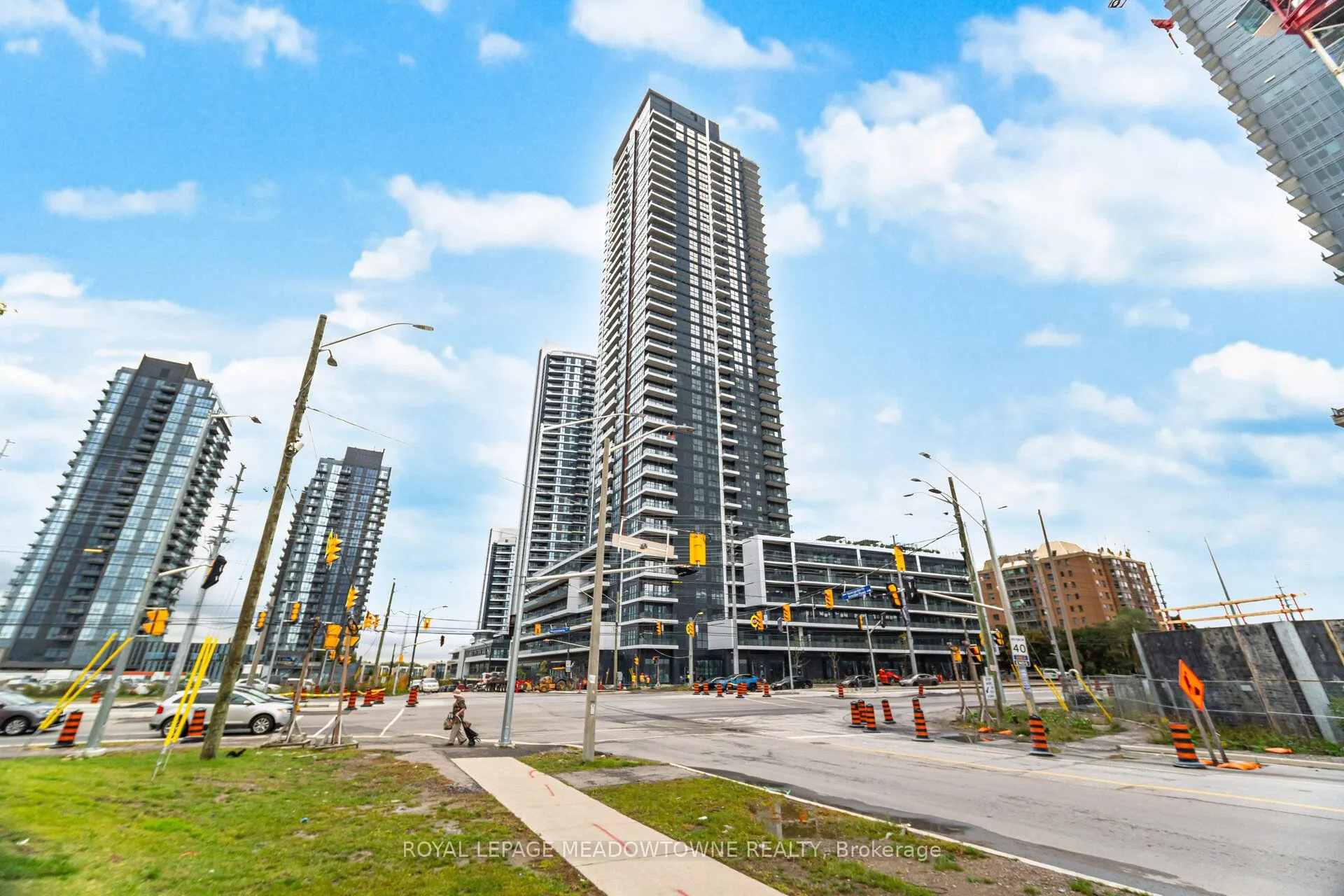 15 Watergarden Drive, #207