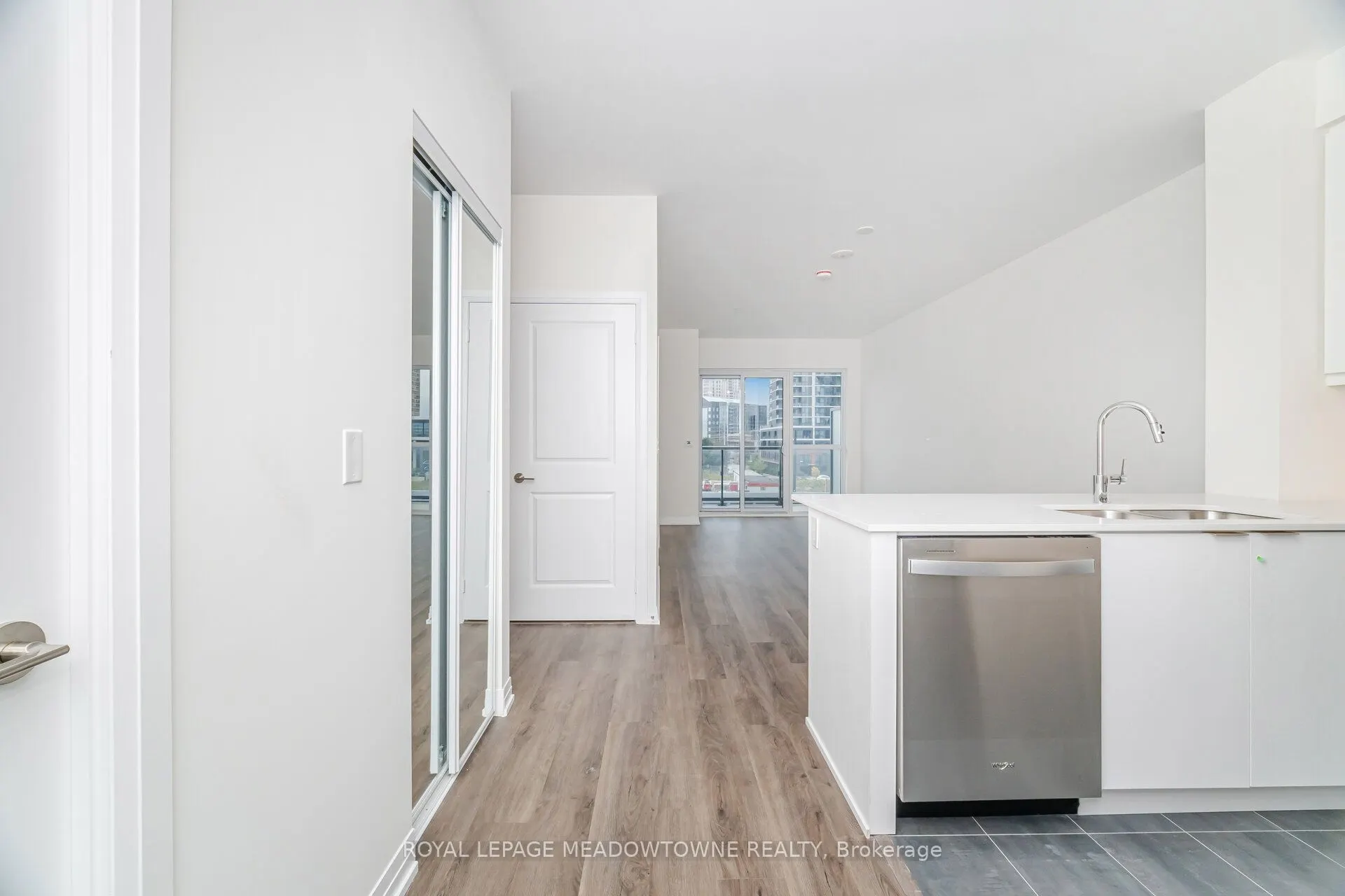 15 Watergarden Drive, #207