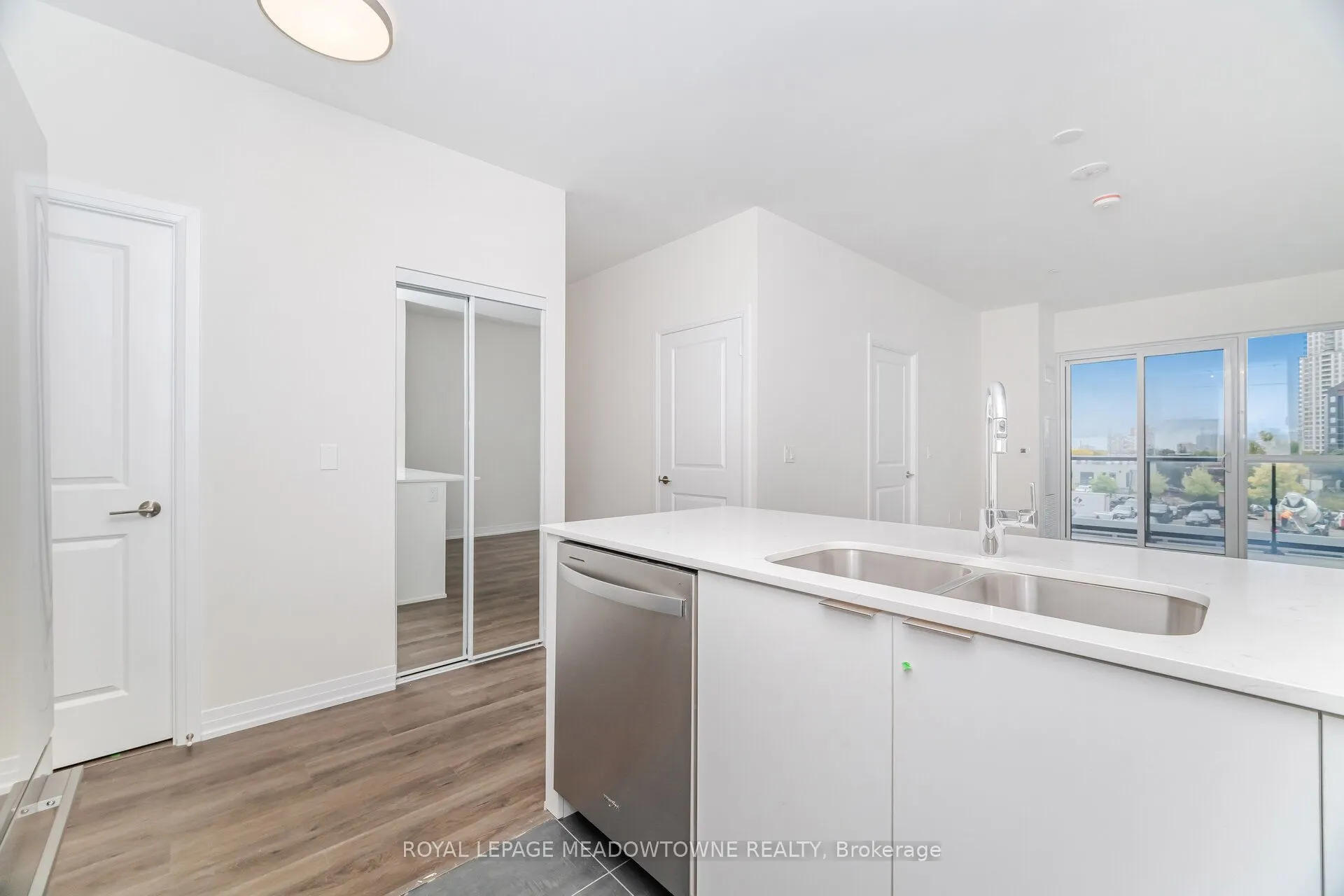 15 Watergarden Drive, #207