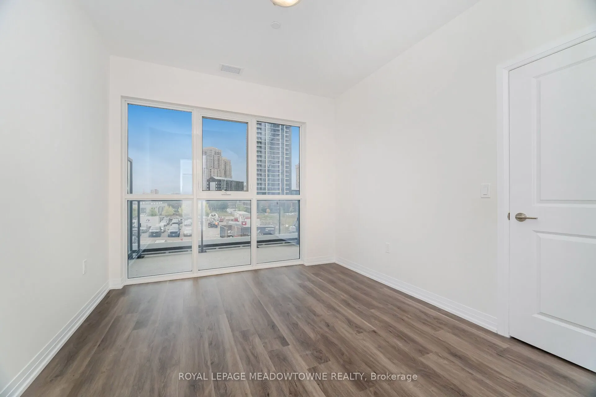 15 Watergarden Drive, #207