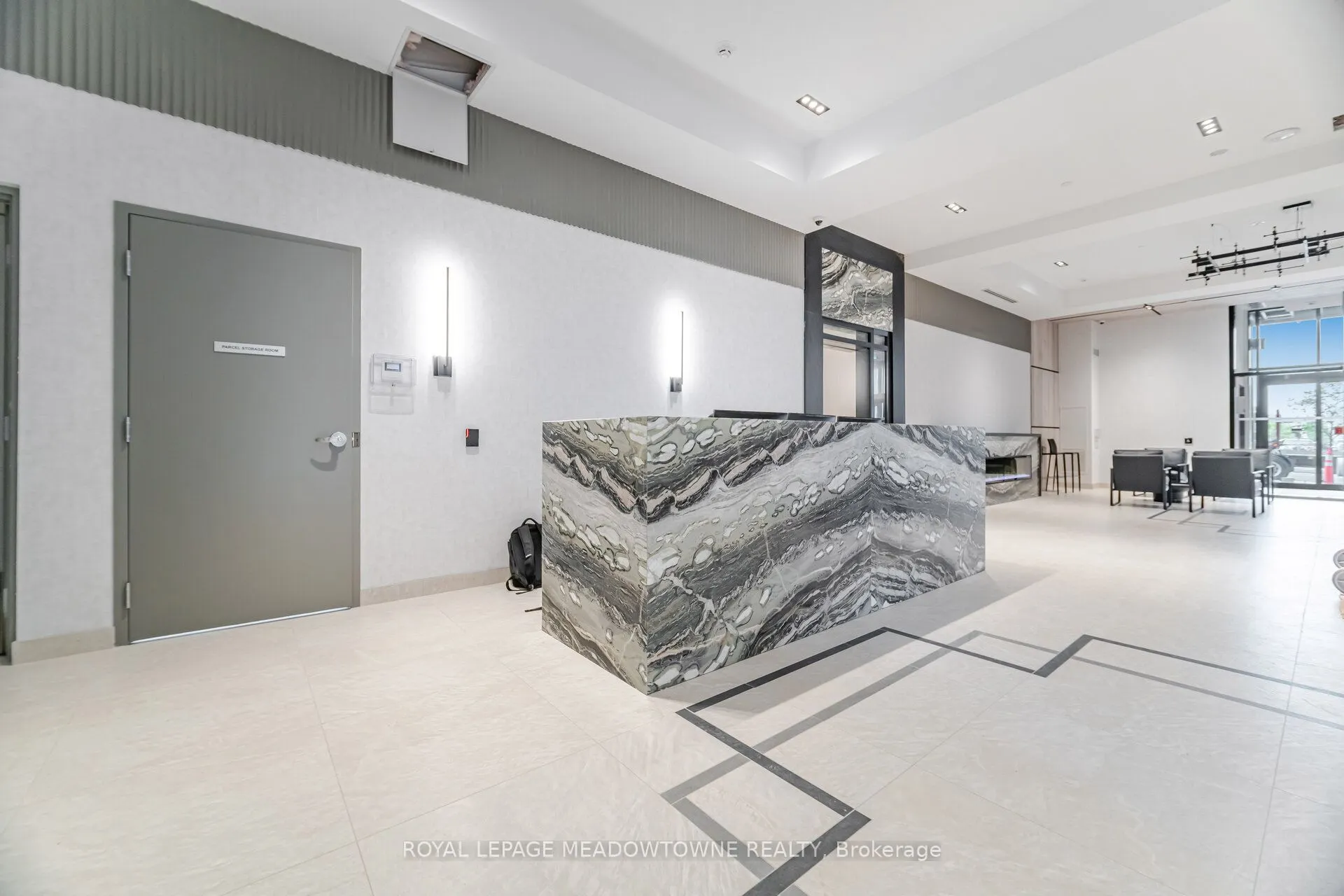 15 Watergarden Drive, #207