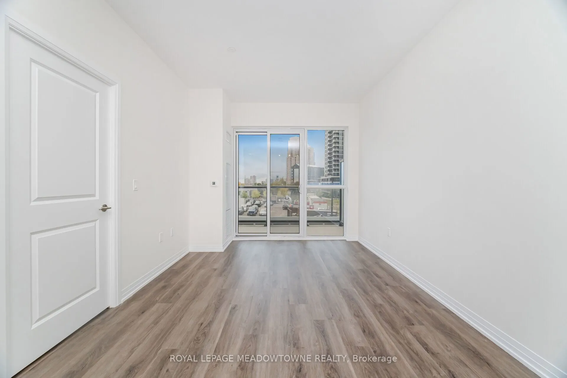 15 Watergarden Drive, #207