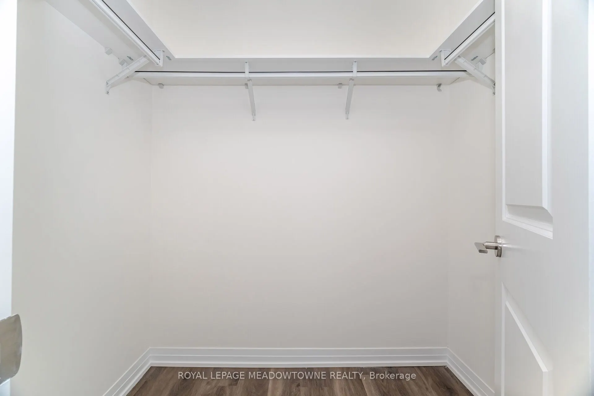 15 Watergarden Drive, #207