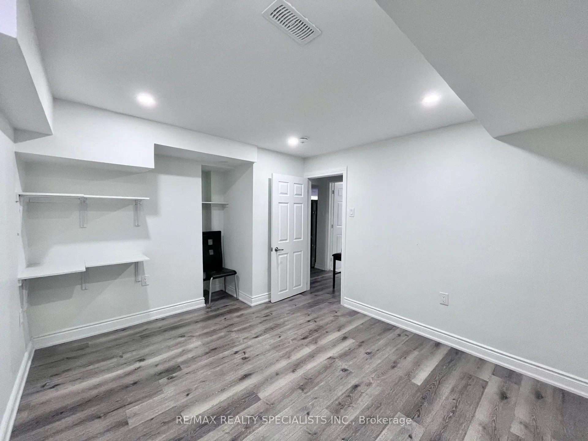 3 Fairhill Avenue, #LOWER
