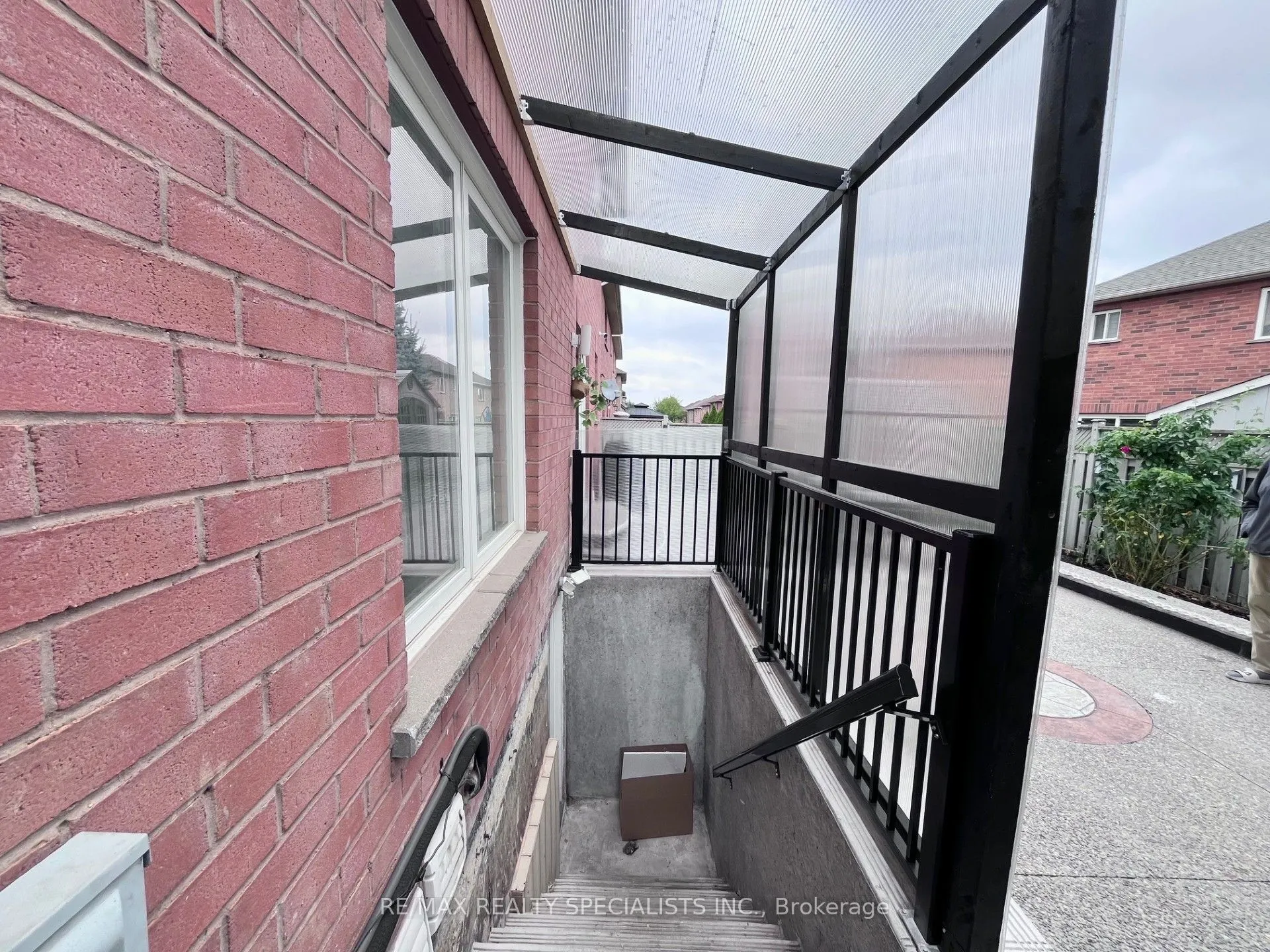 3 Fairhill Avenue, #LOWER