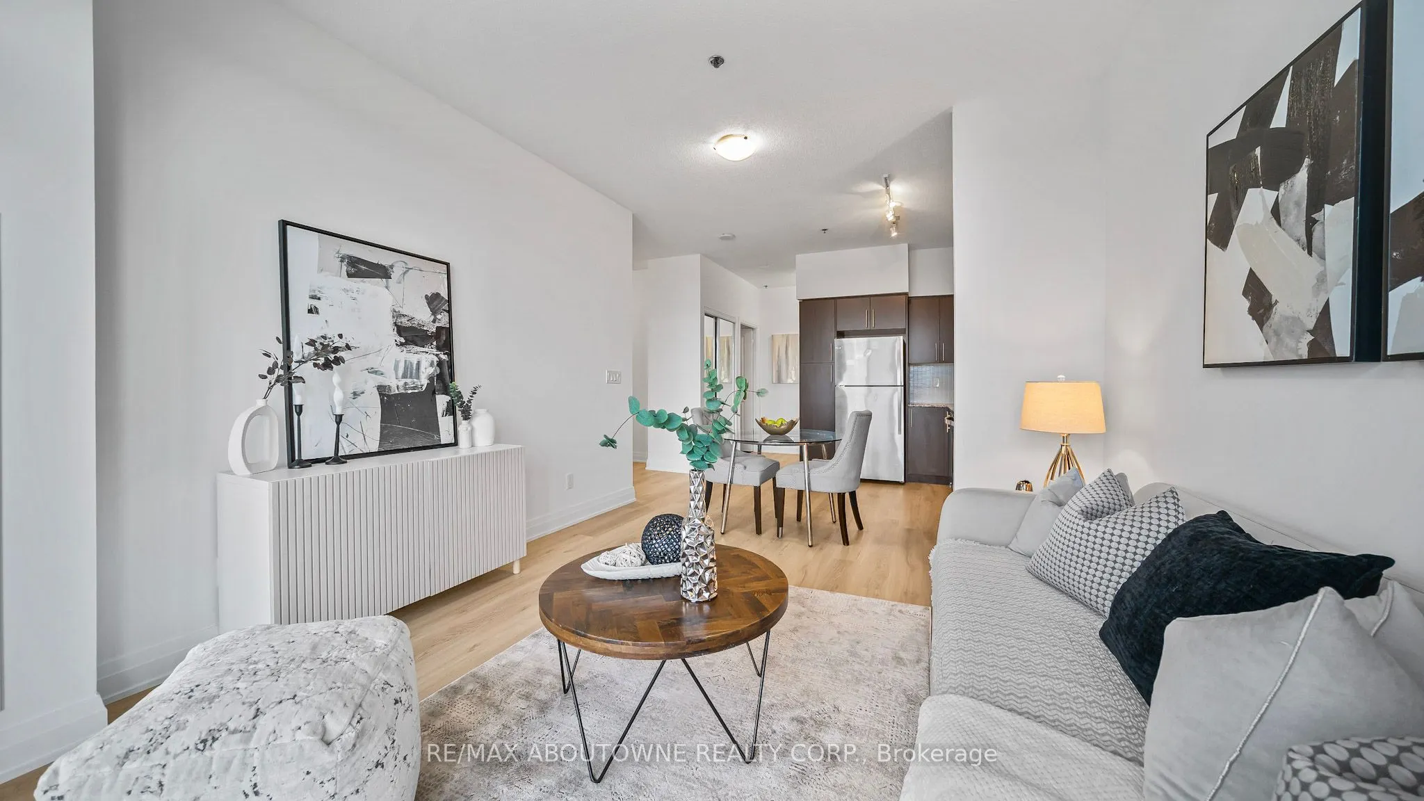 55 Speers Road, #1008