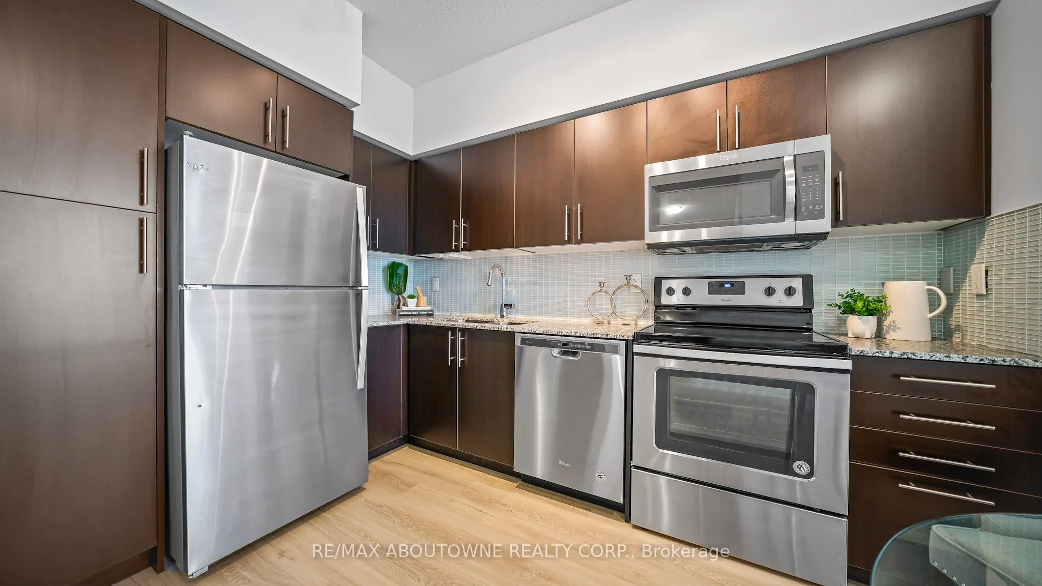 55 Speers Road, #1008