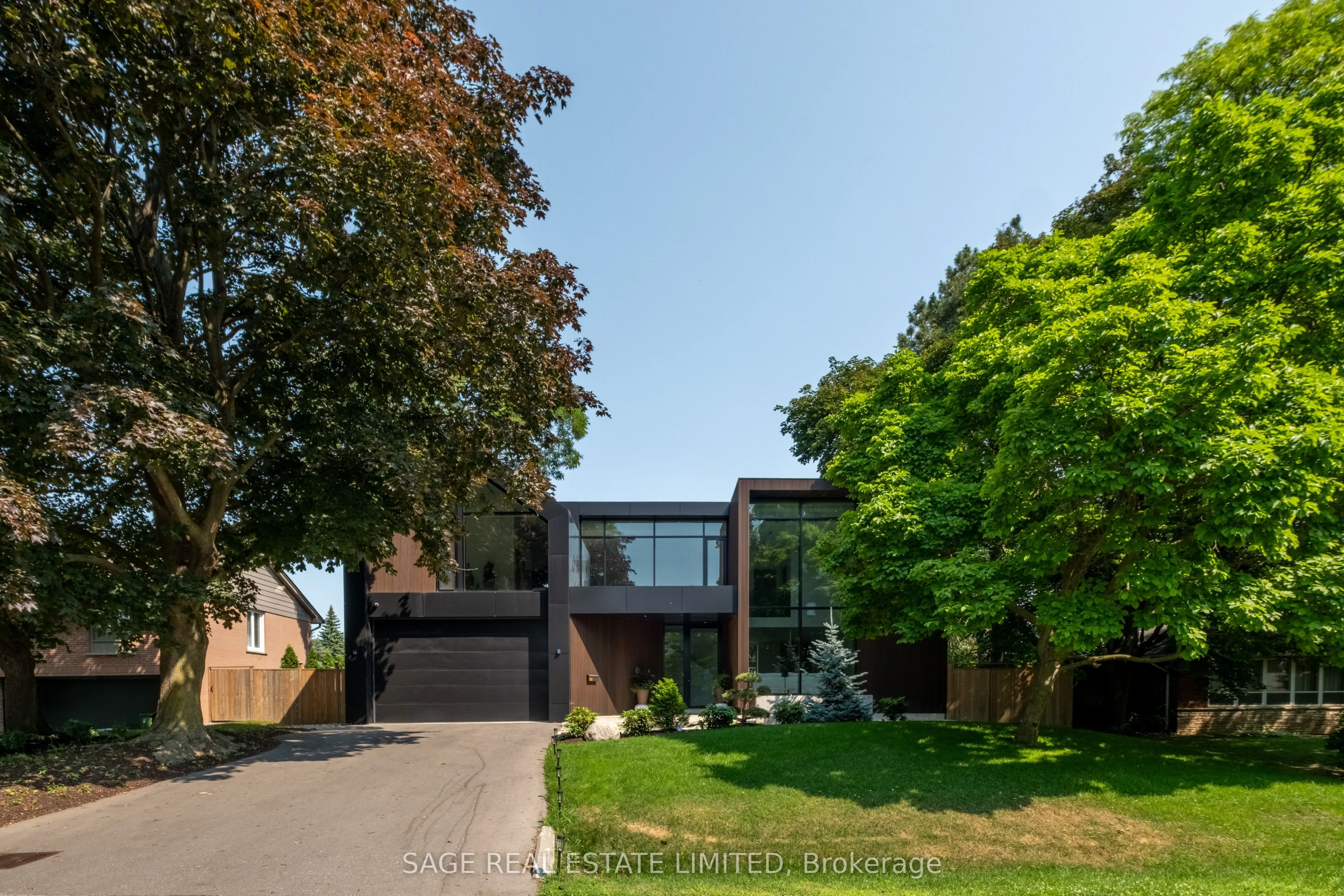 38 Ravensbourne Crescent