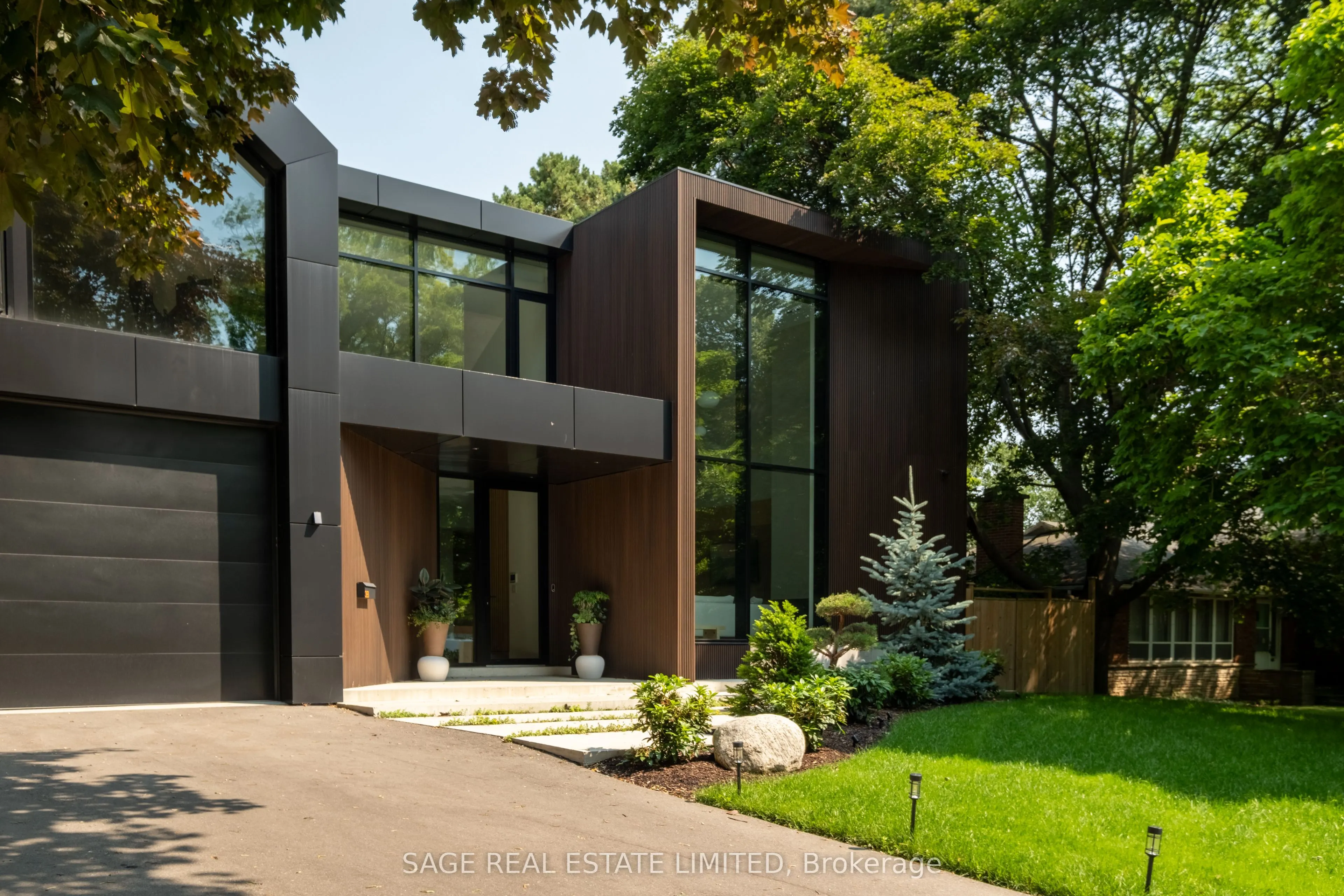 38 Ravensbourne Crescent