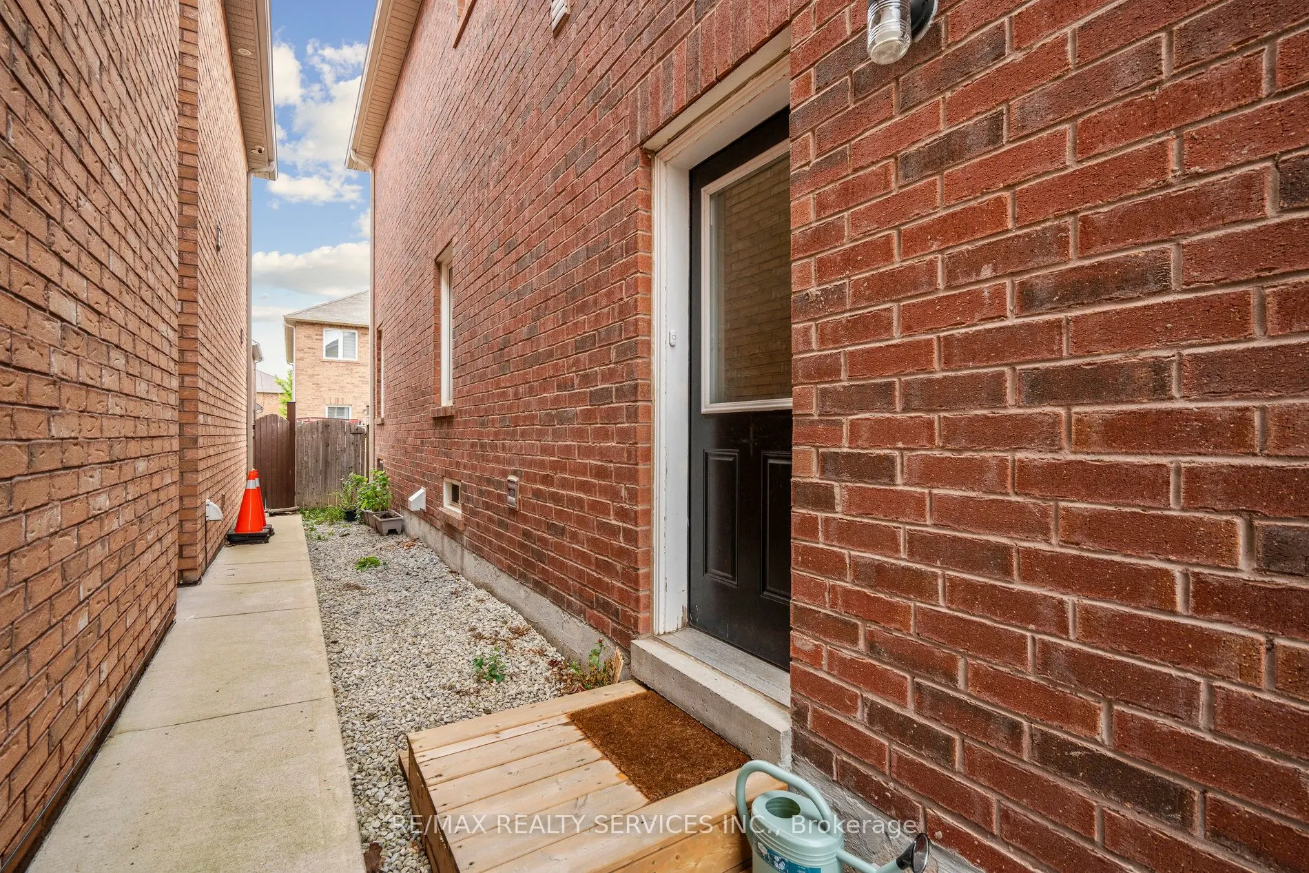 237 Valleyway Drive